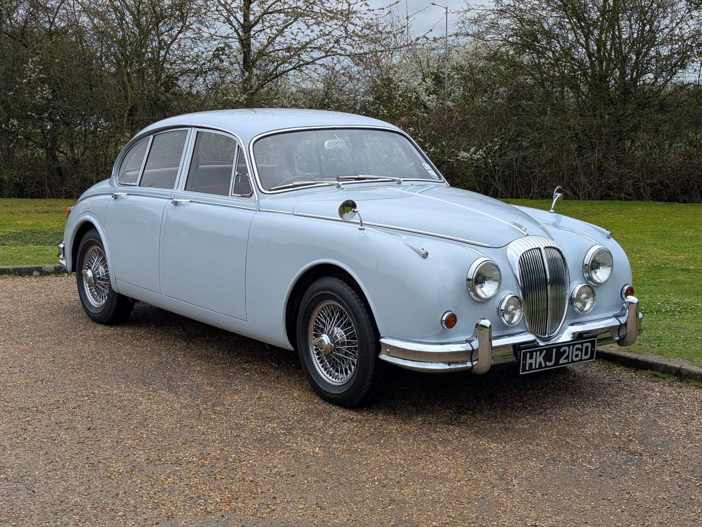 <p>1966 Daimler V8 250</p>