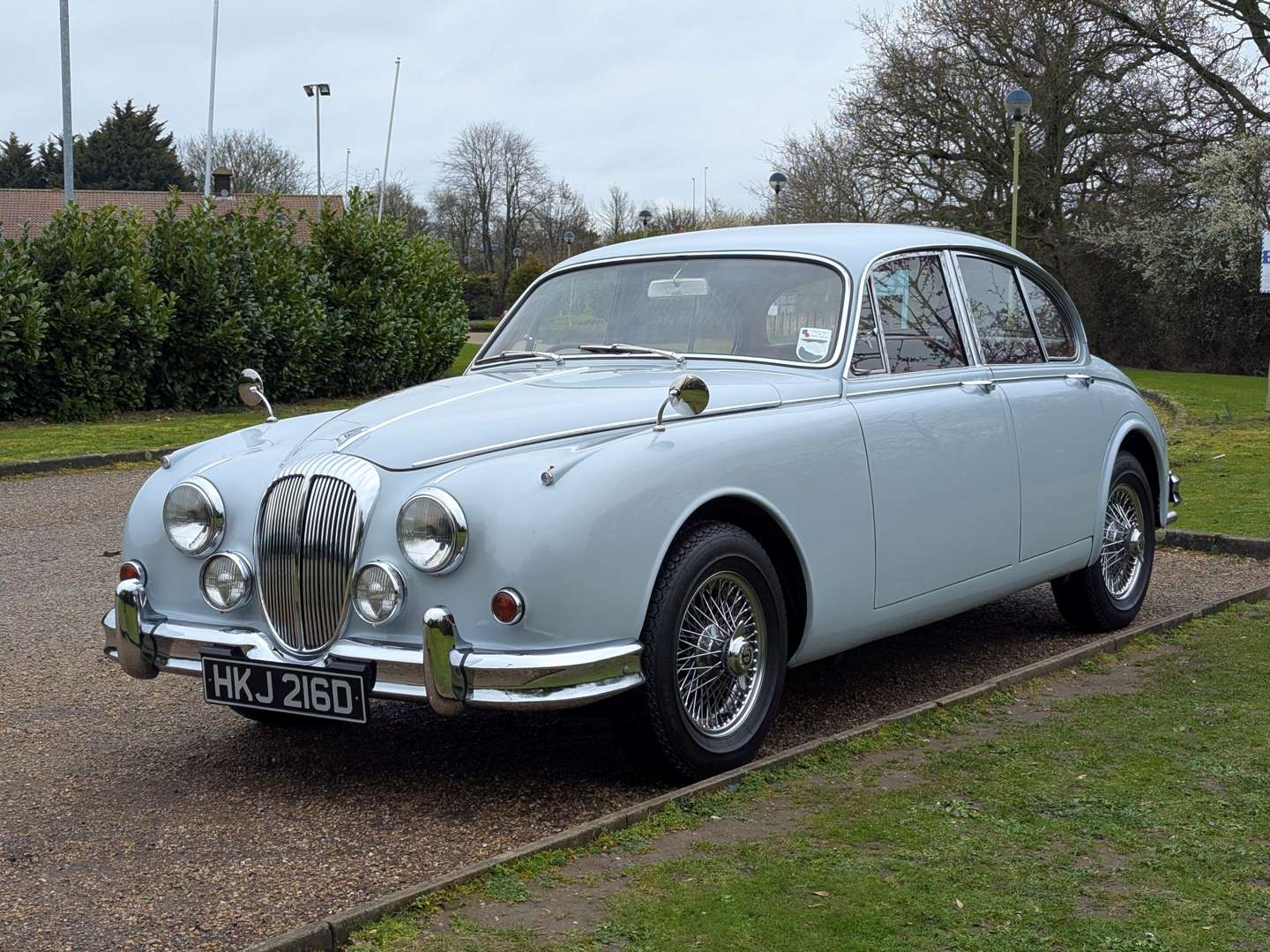 <p>1966 Daimler V8 250</p>