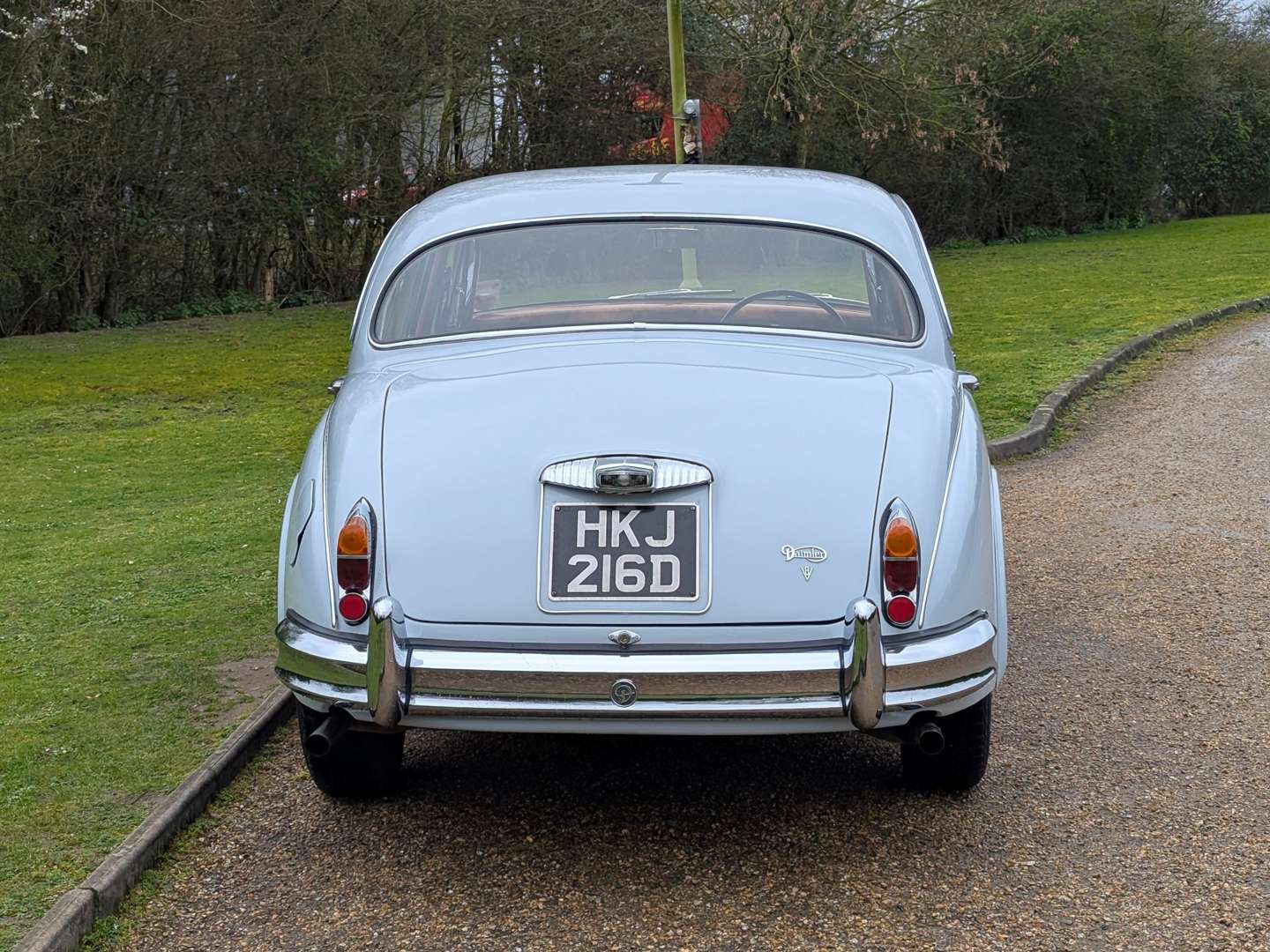 <p>1966 Daimler V8 250</p>