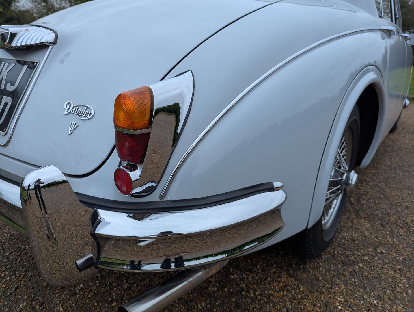 <p>1966 Daimler V8 250</p>