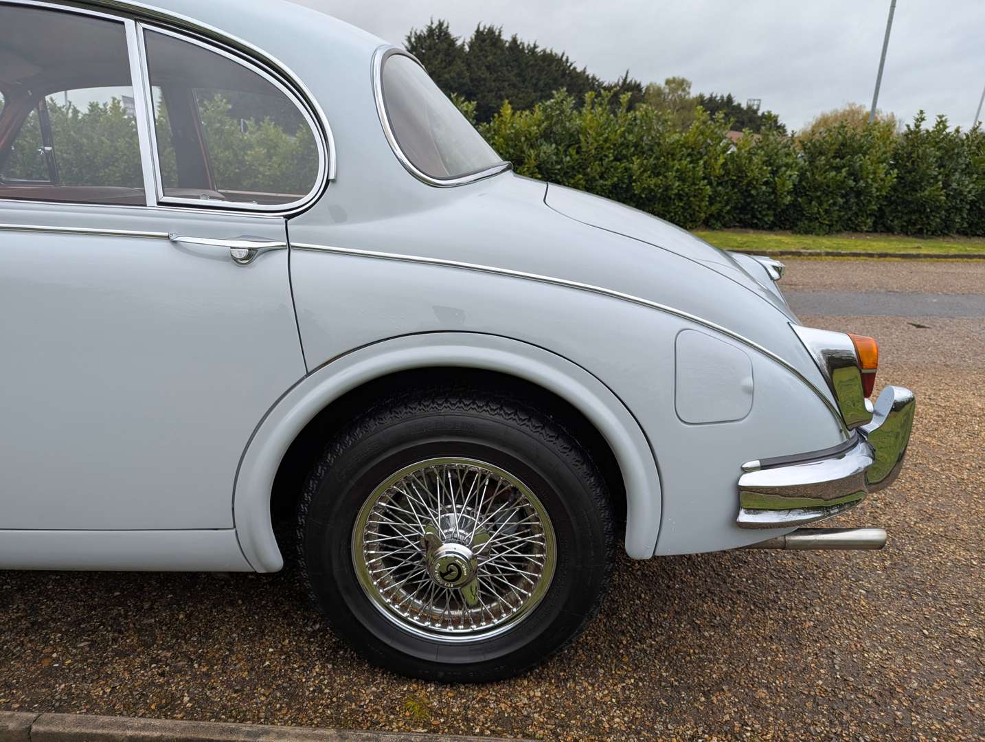 <p>1966 Daimler V8 250</p>