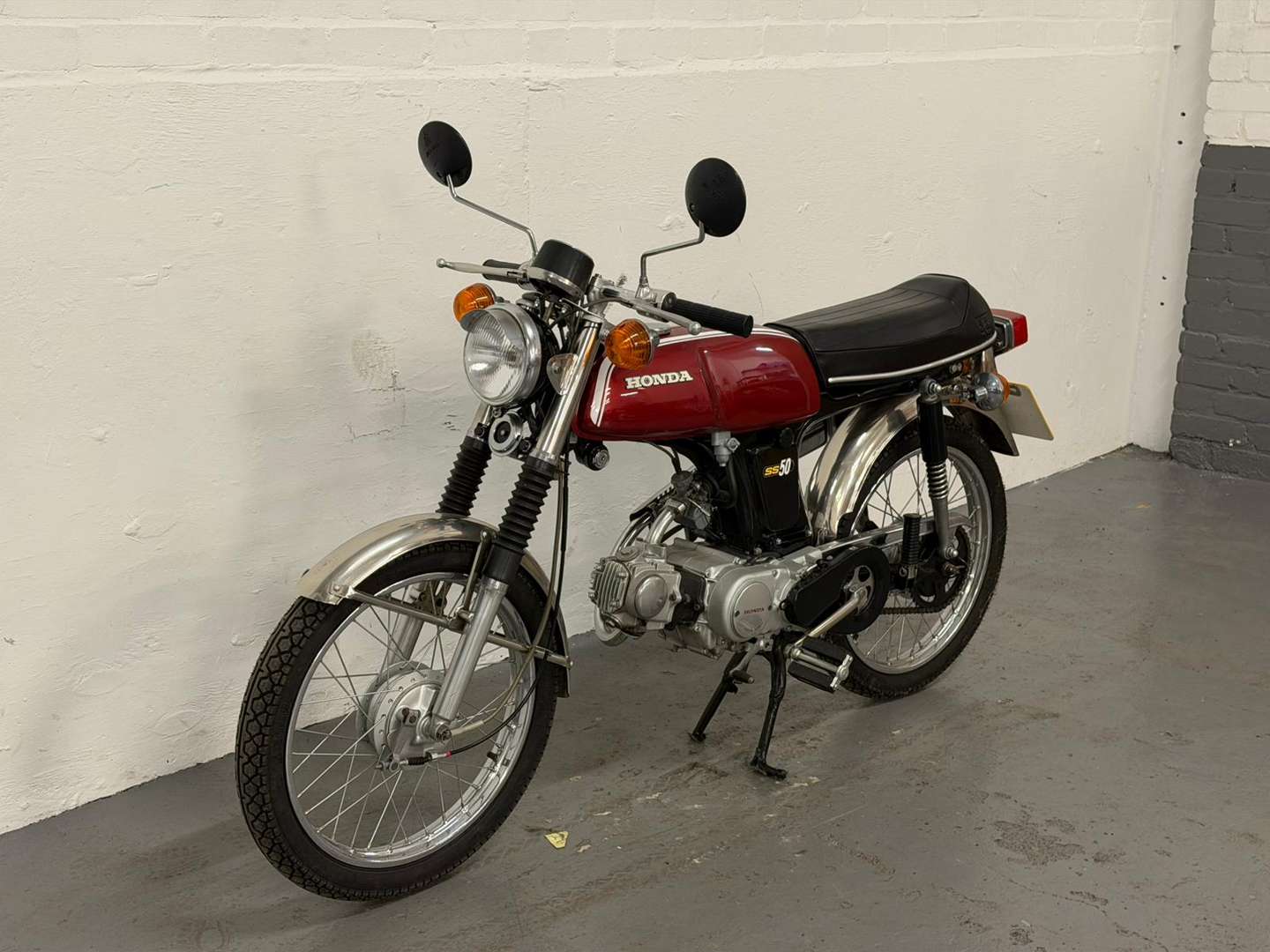 <p>1975 HONDA SS50</p>