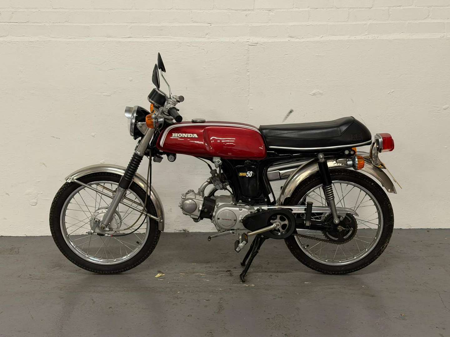 <p>1975 HONDA SS50</p>