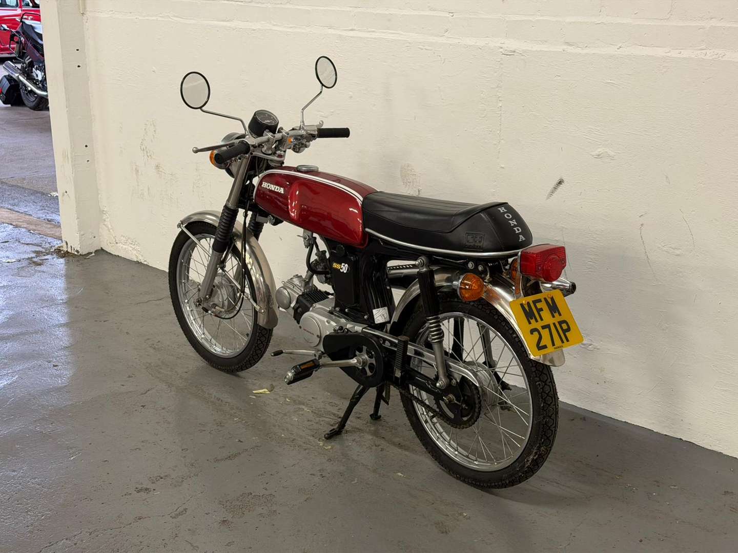 <p>1975 HONDA SS50</p>