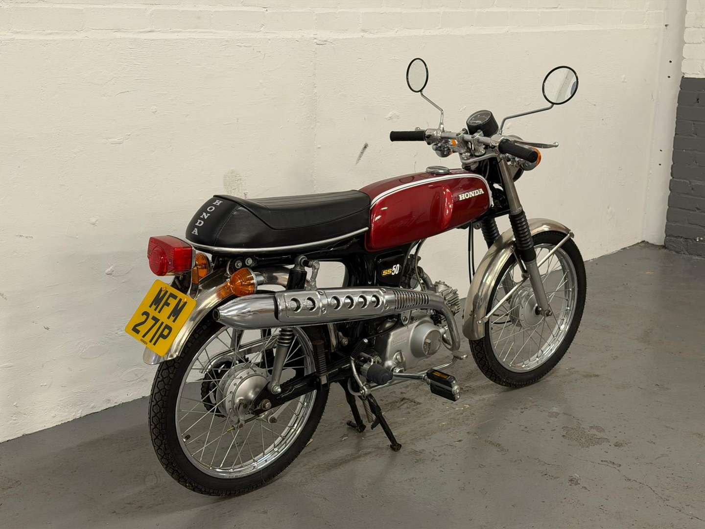 <p>1975 HONDA SS50</p>