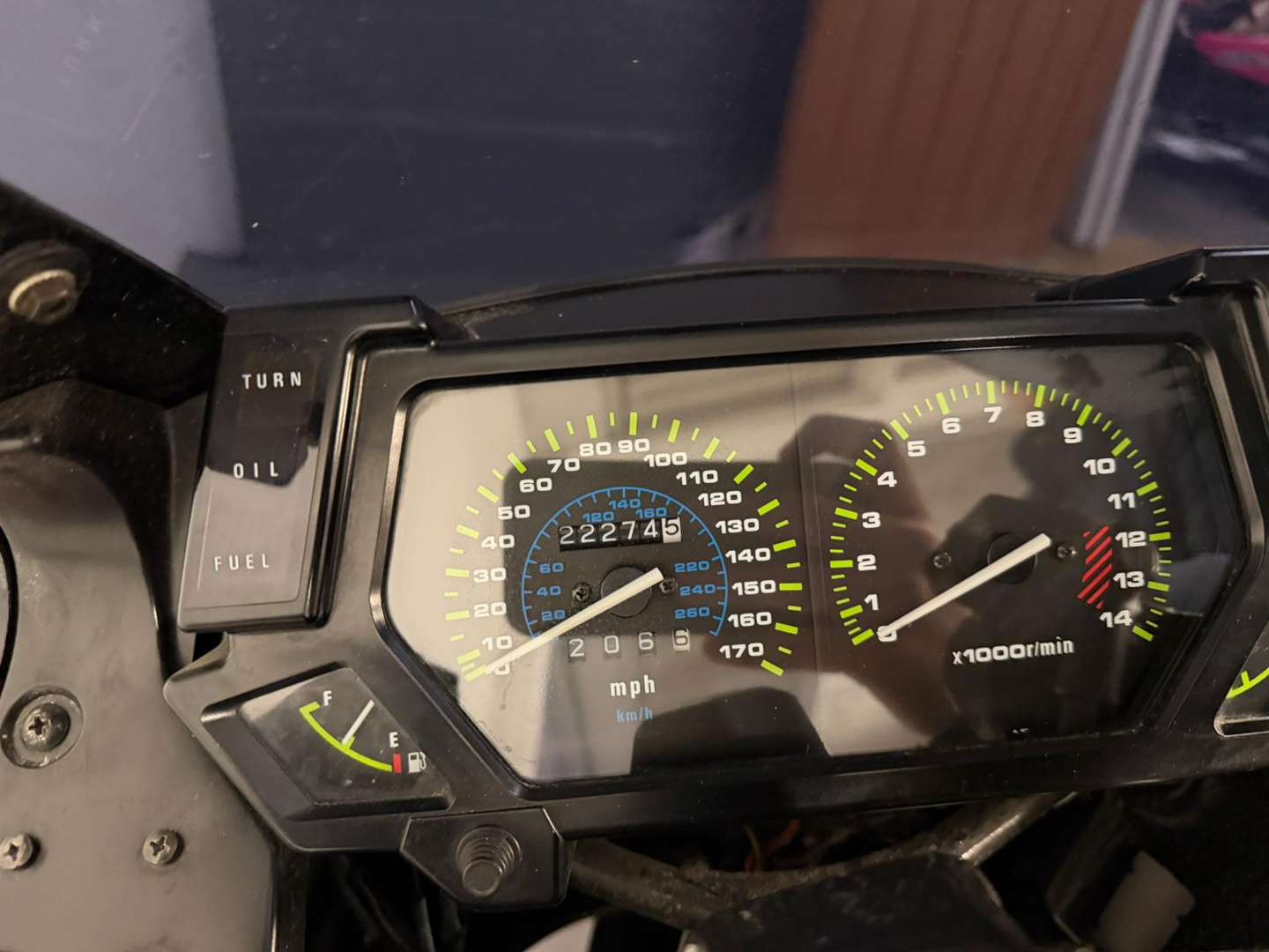 <p>1987 KAWASAKI GPX 750R</p>