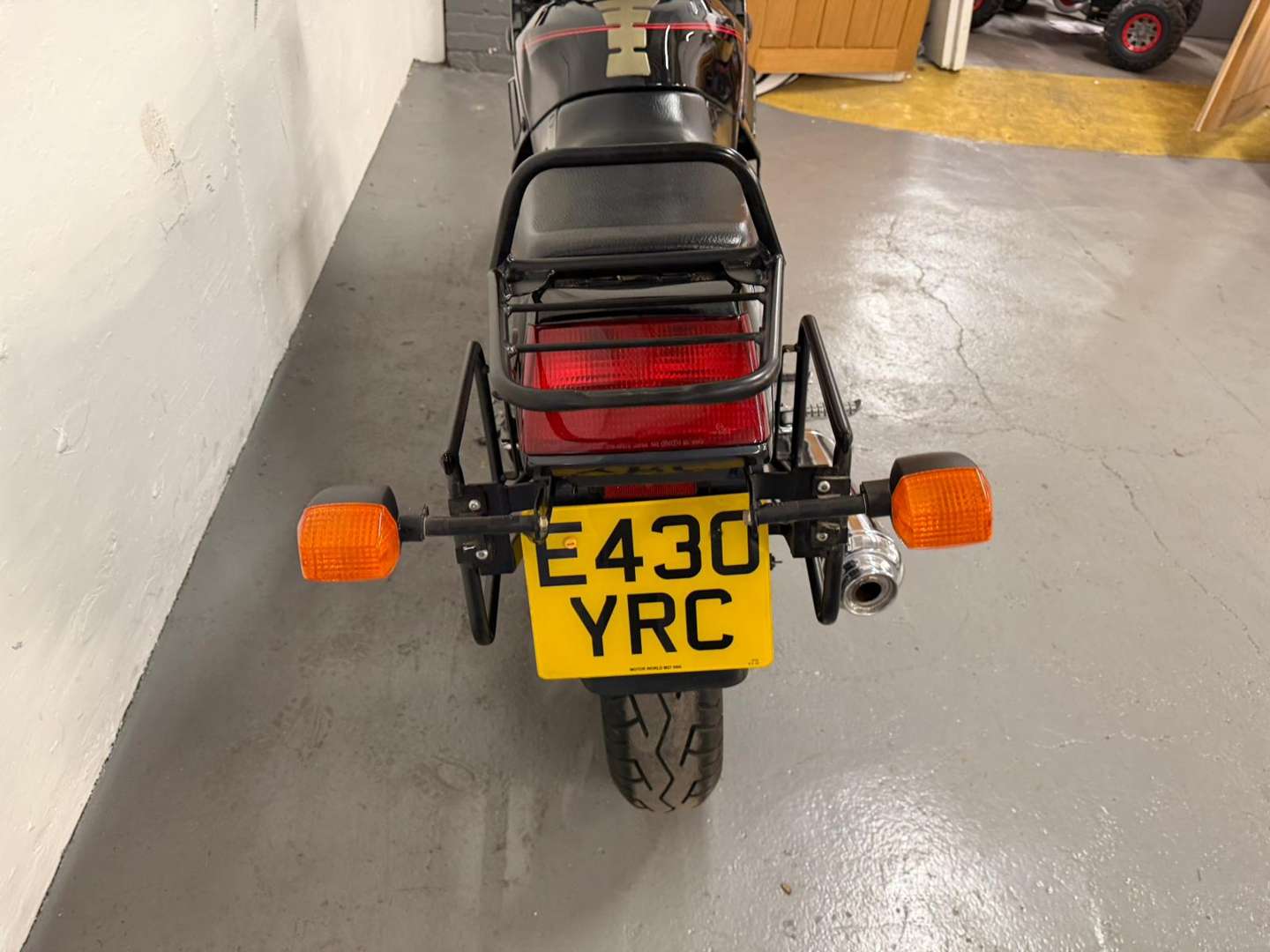 <p>1987 KAWASAKI GPX 750R</p>