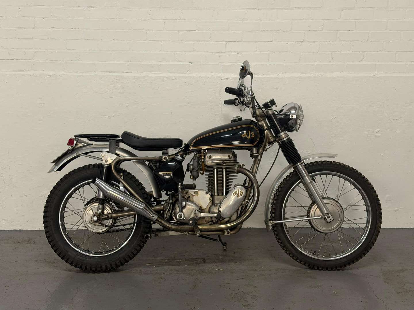 <p>1956 AJS CS 500</p>