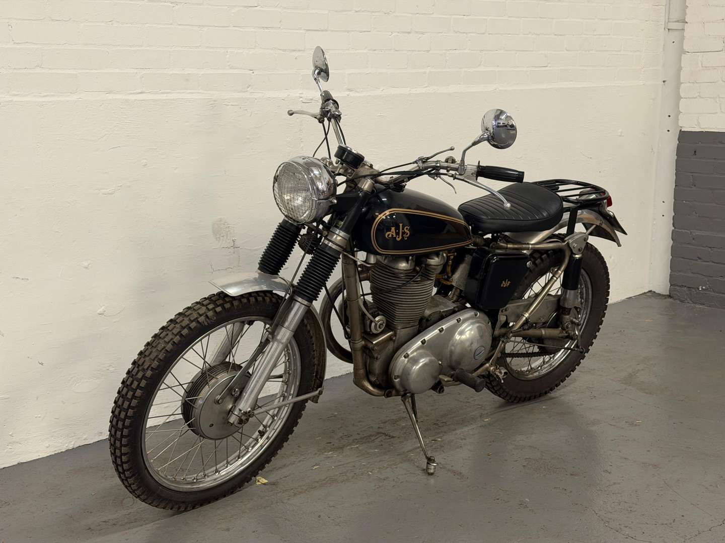 <p>1956 AJS CS 500</p>