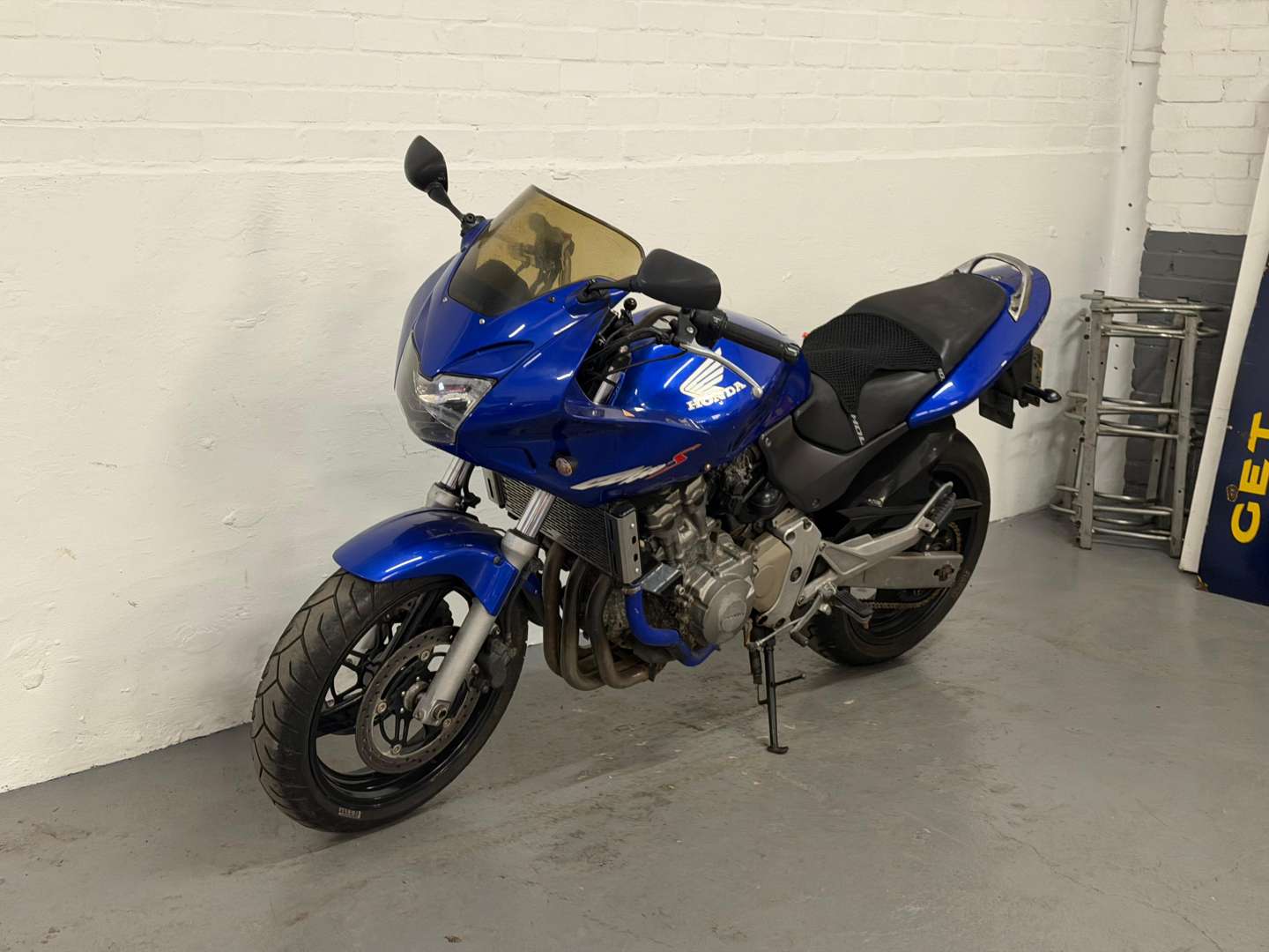 <p>2002 HONDA CB600</p>