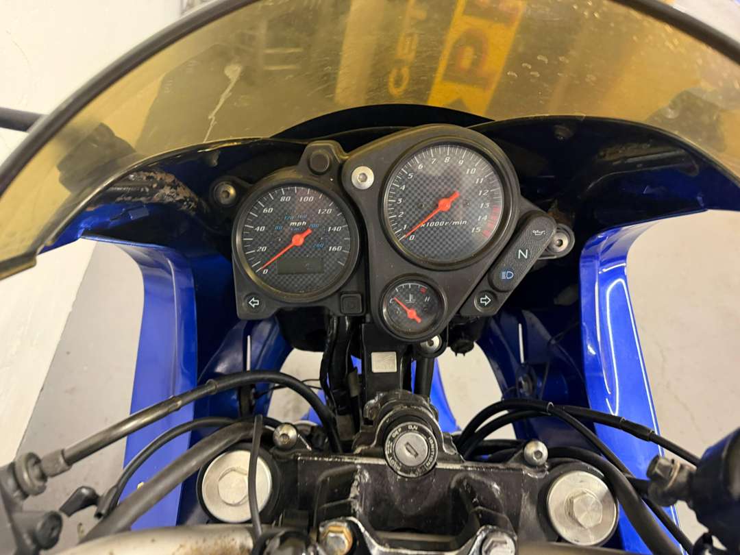 <p>2002 HONDA CB600</p>