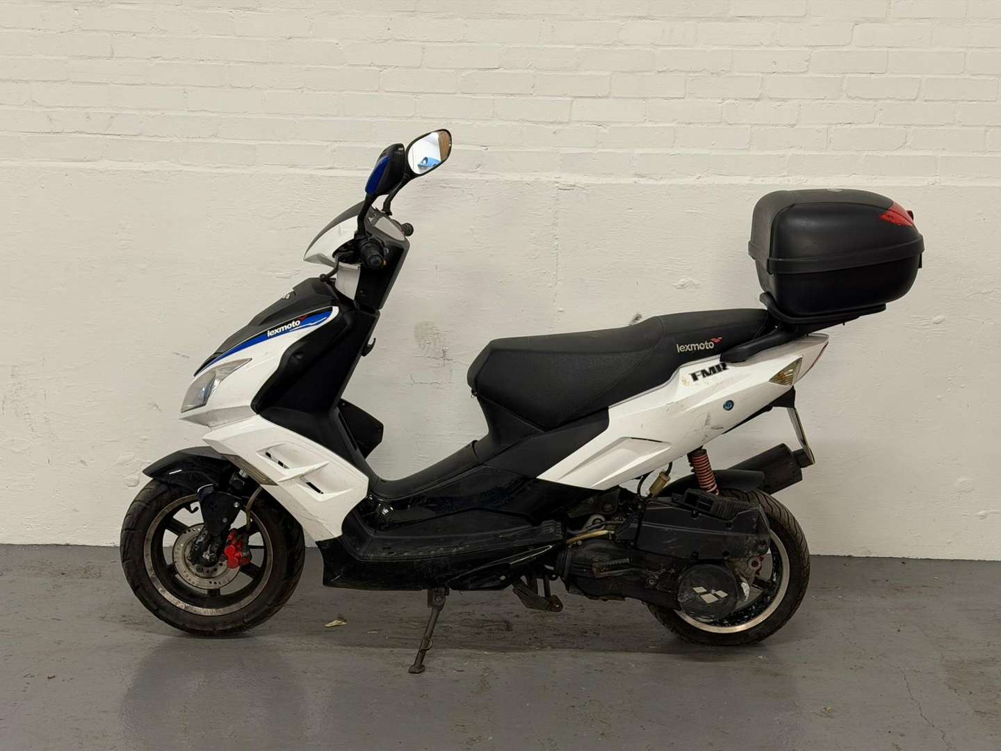 <p>2018 LEXMOTO FMR 125 EFI WY 125 T-74R</p>