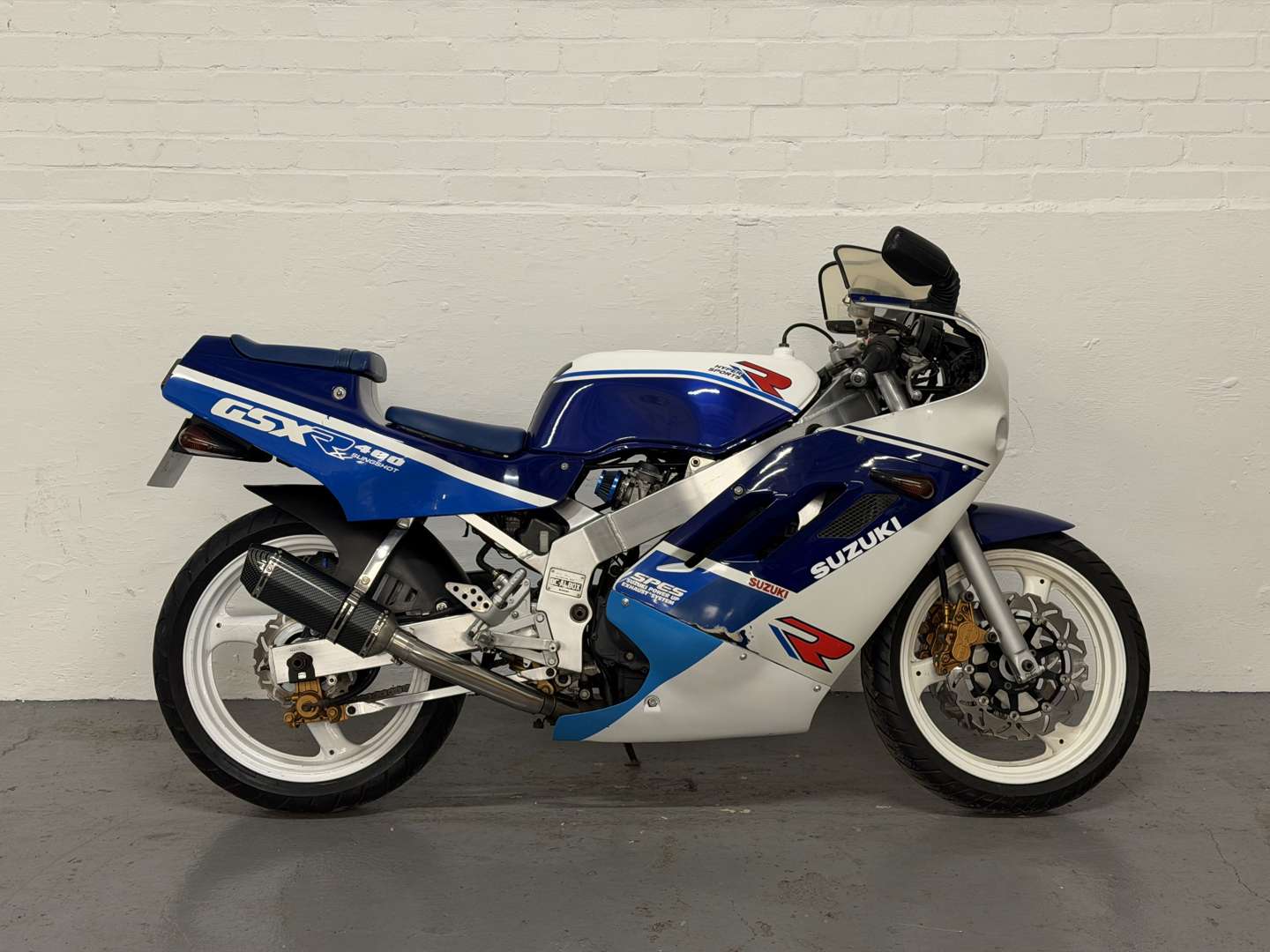 <p>1990 SUZUKI GSXR 400</p>