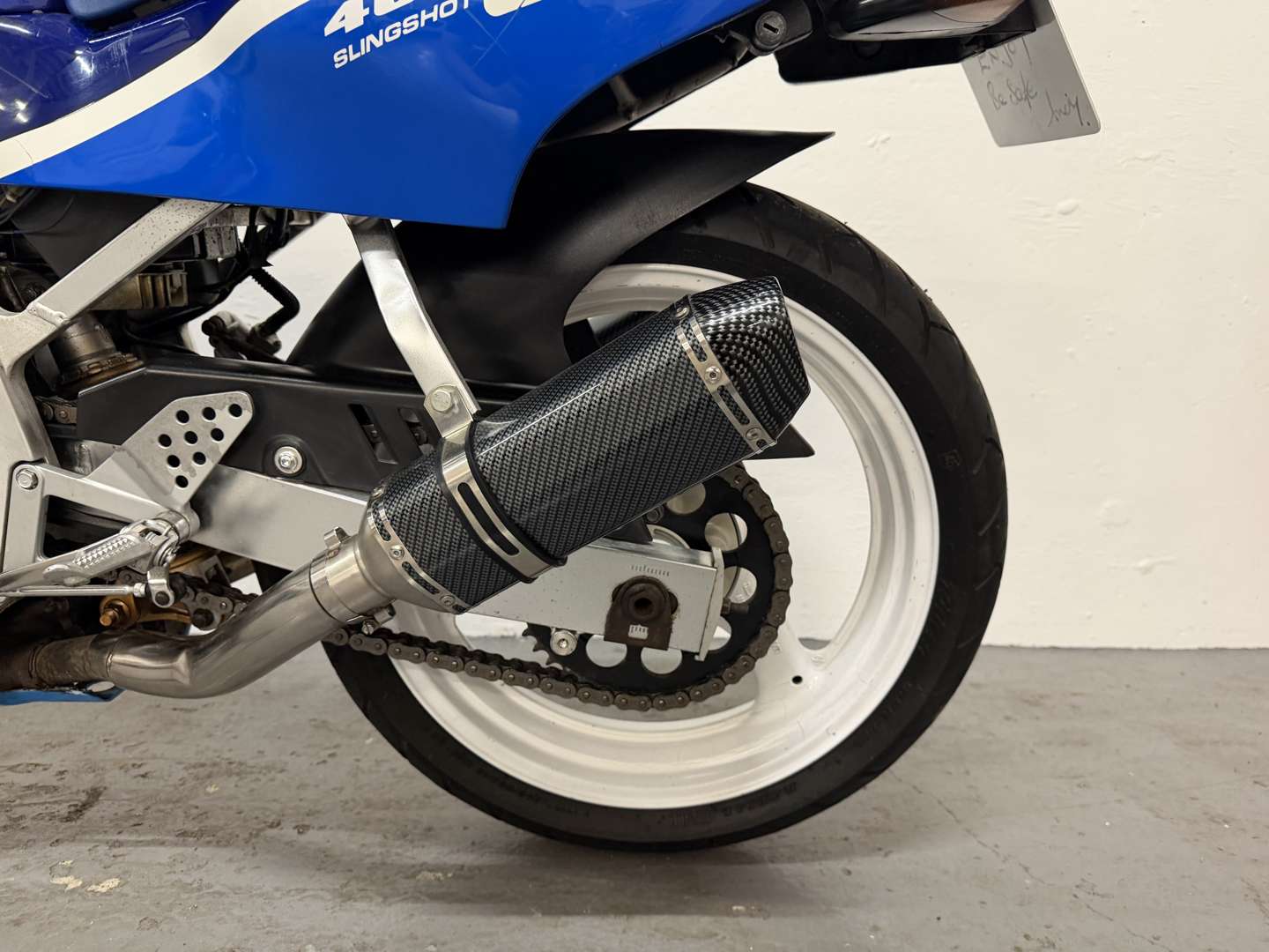 <p>1990 SUZUKI GSXR 400</p>