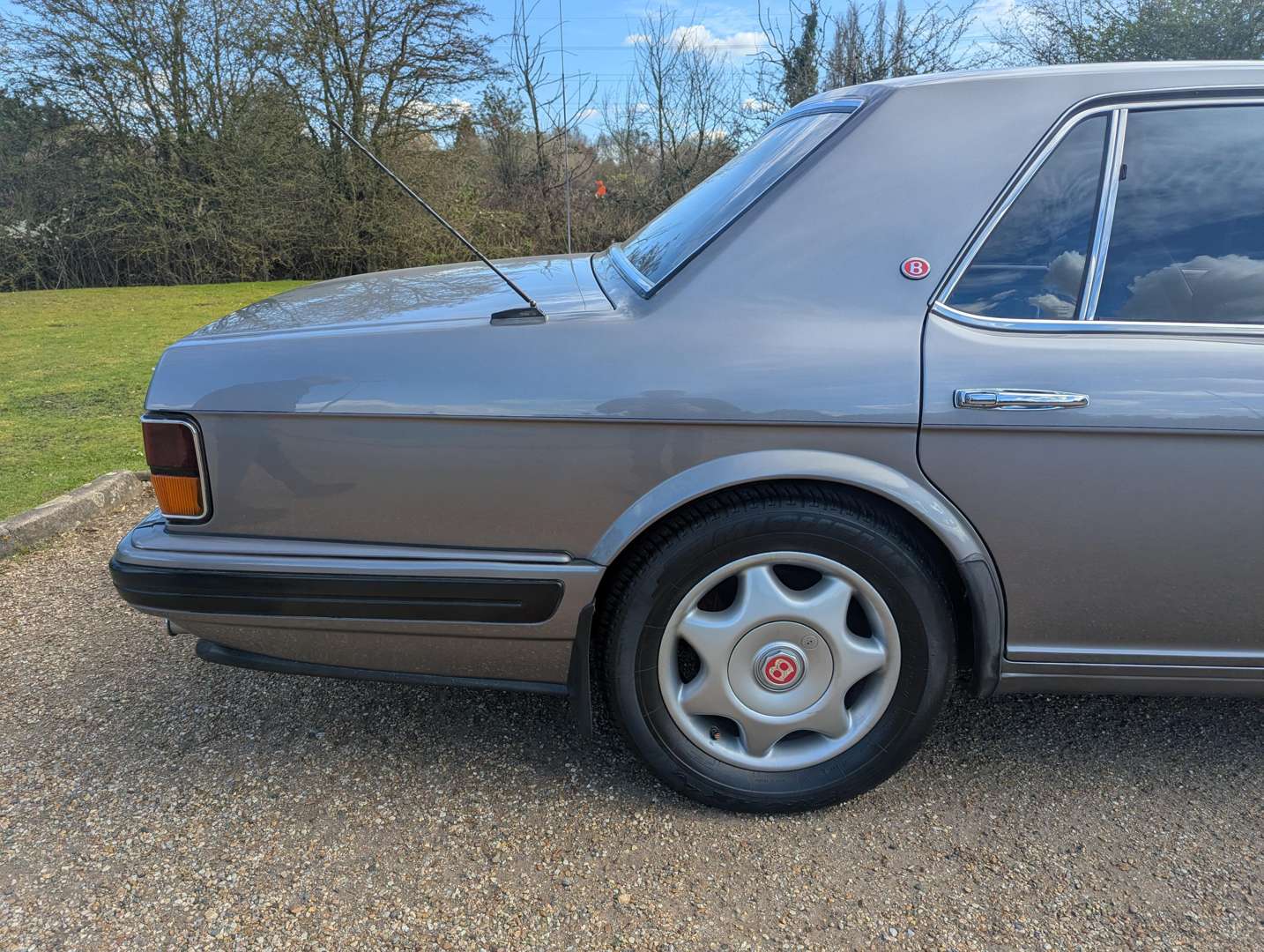 <p>1996 BENTLEY TURBO R LWB</p>