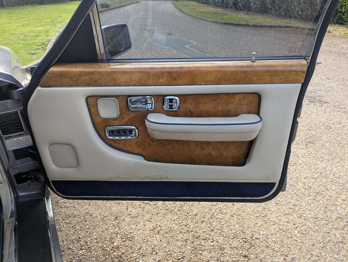 <p>1996 BENTLEY TURBO R LWB</p>