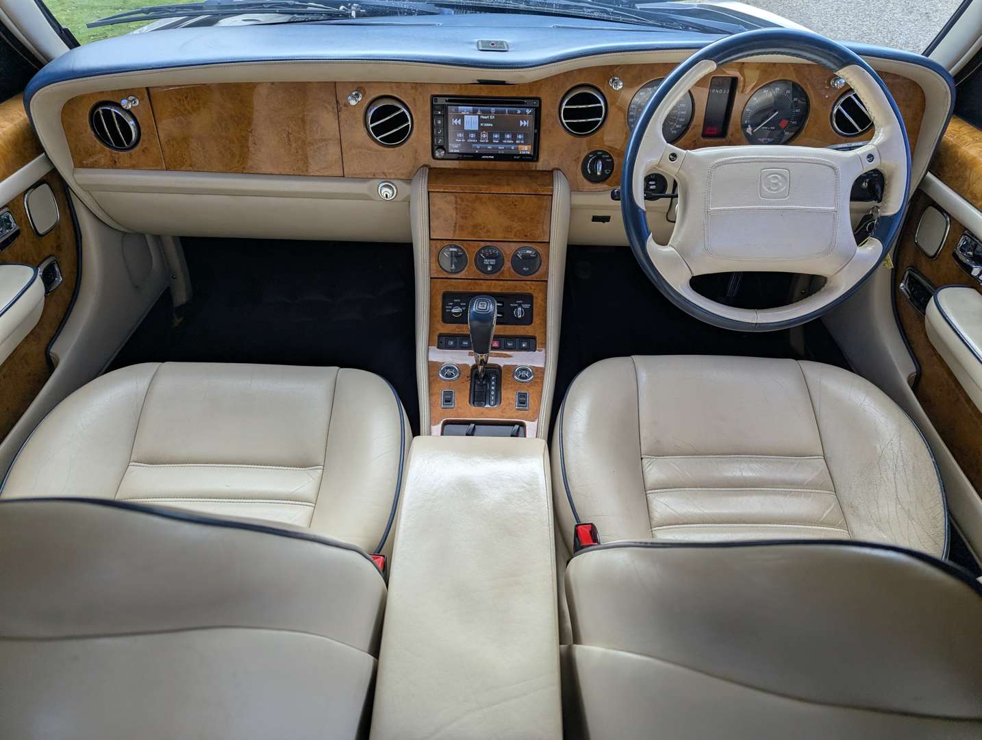 <p>1996 BENTLEY TURBO R LWB</p>