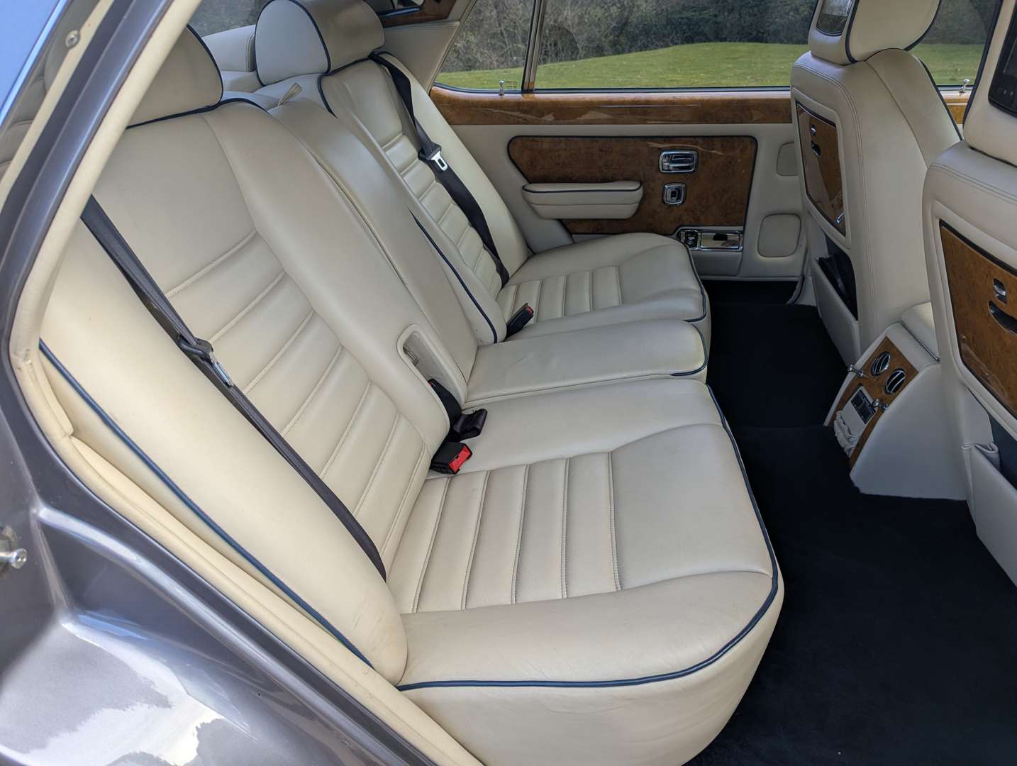<p>1996 BENTLEY TURBO R LWB</p>