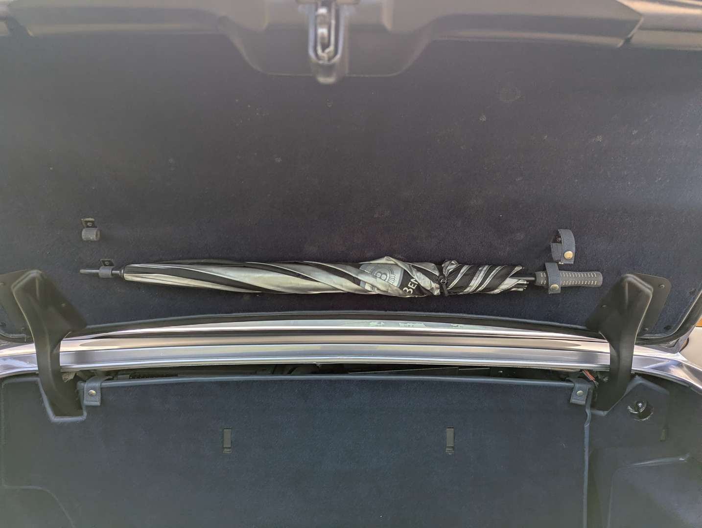 <p>1996 BENTLEY TURBO R LWB</p>