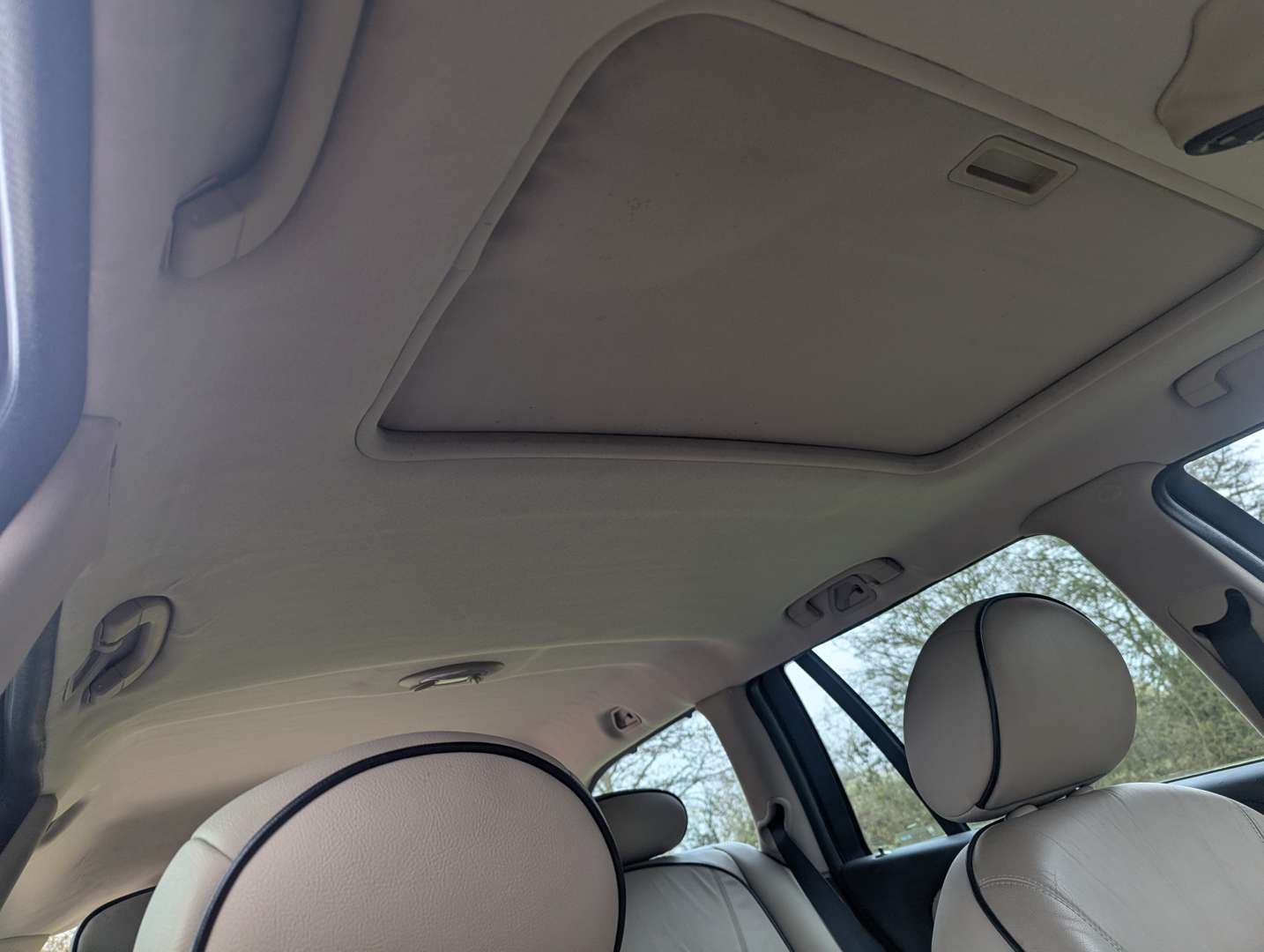 <p>2005 ROVER 75 CONNOISSEUR SE TOURER</p>