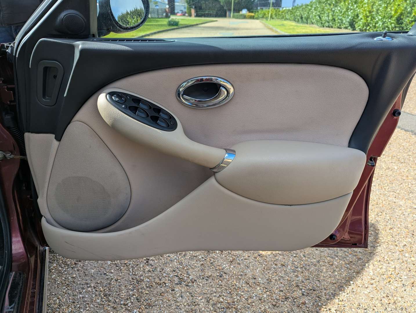 <p>2001 ROVER 73 CONNOISSEUR AUTO</p>