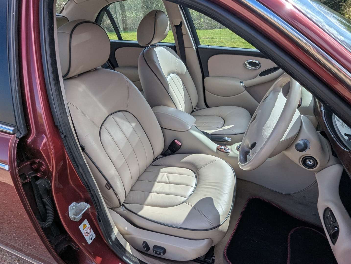 <p>2001 ROVER 73 CONNOISSEUR AUTO</p>