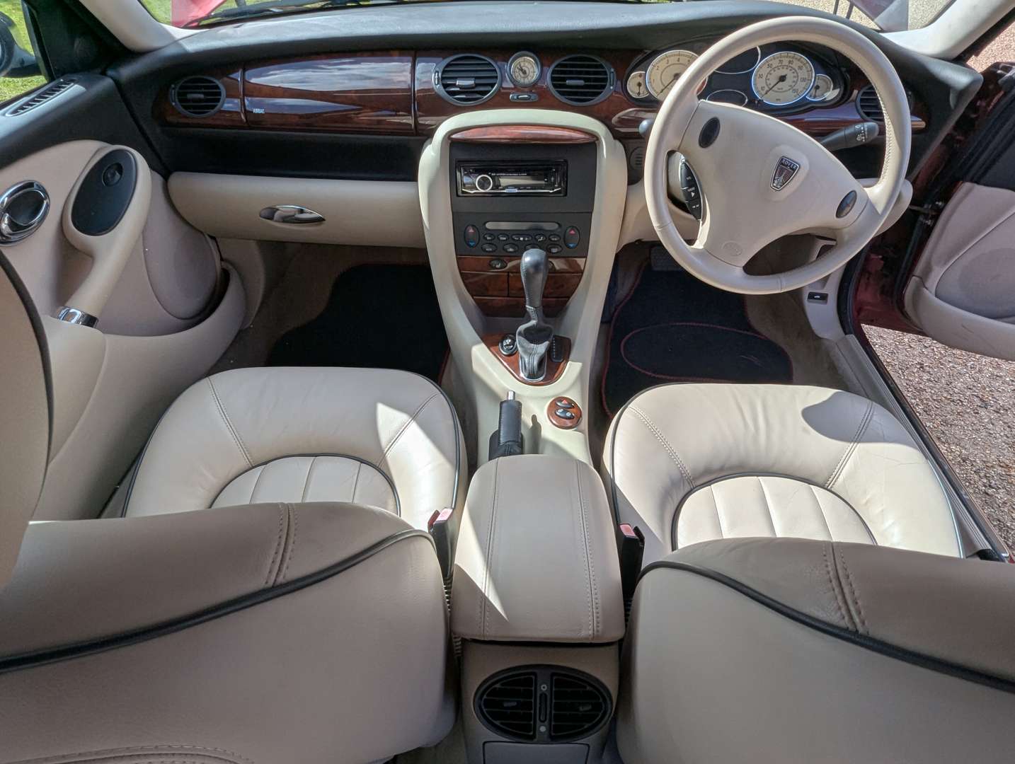 <p>2001 ROVER 73 CONNOISSEUR AUTO</p>