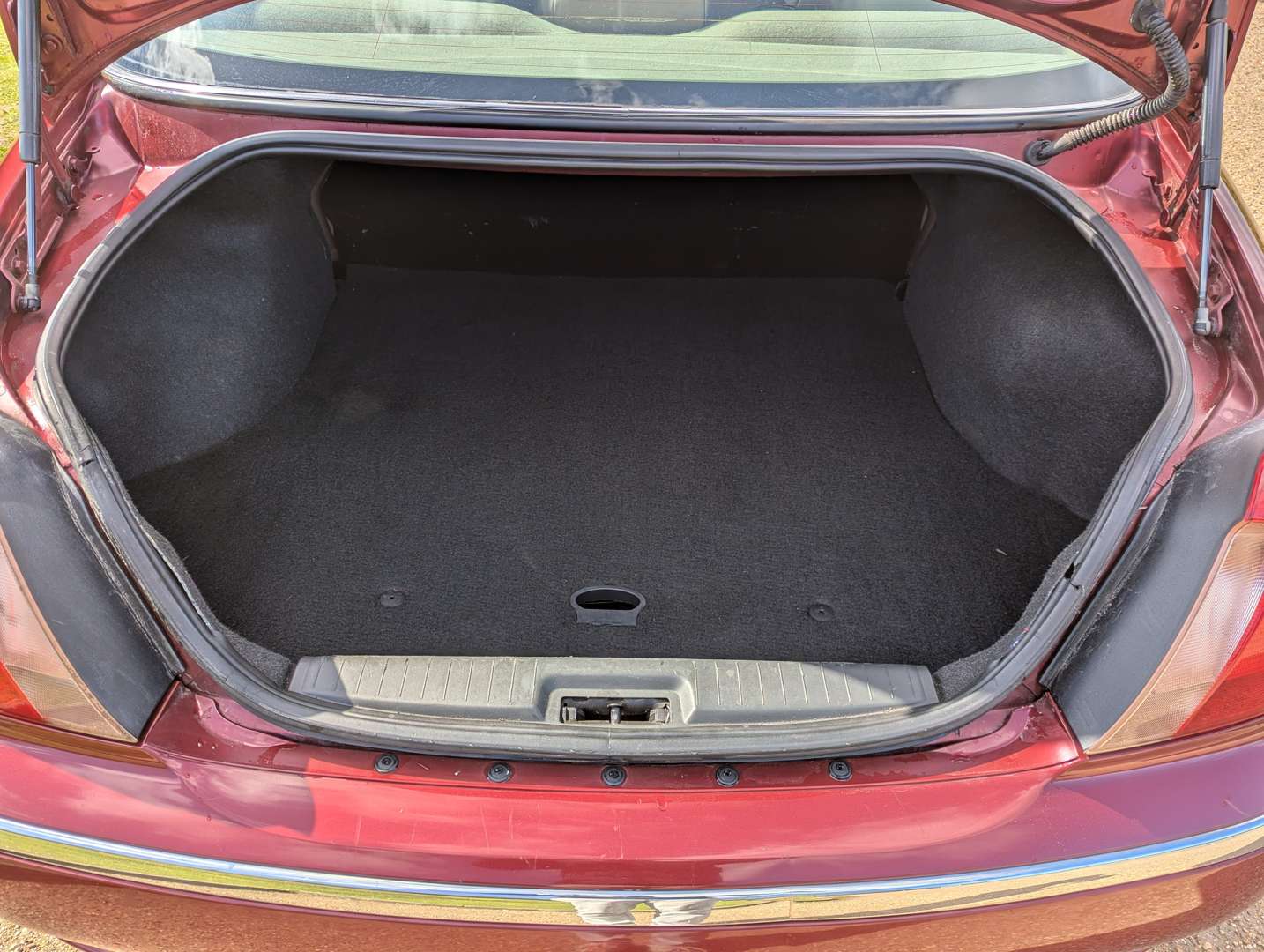 <p>2001 ROVER 73 CONNOISSEUR AUTO</p>