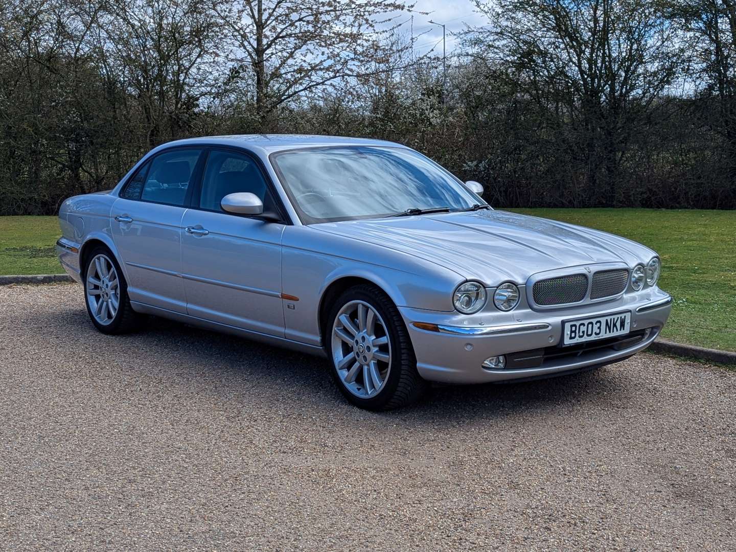 <p>2003 JAGUAR XJR V8 SUPERCHARGE AUTO</p>
