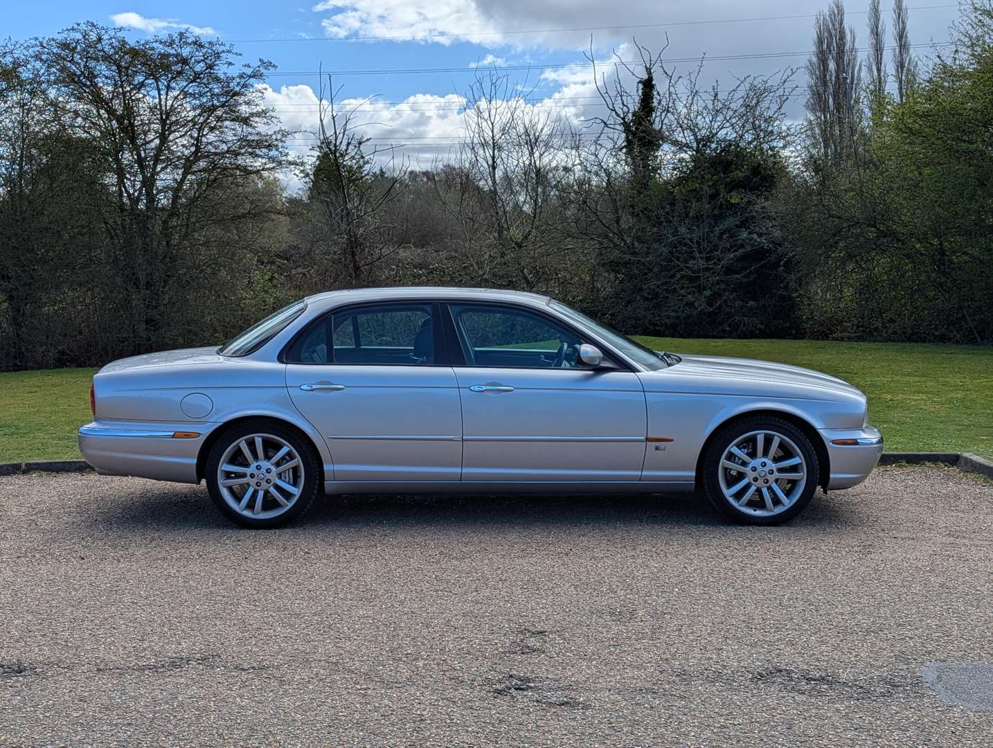 <p>2003 JAGUAR XJR V8 SUPERCHARGE AUTO</p>