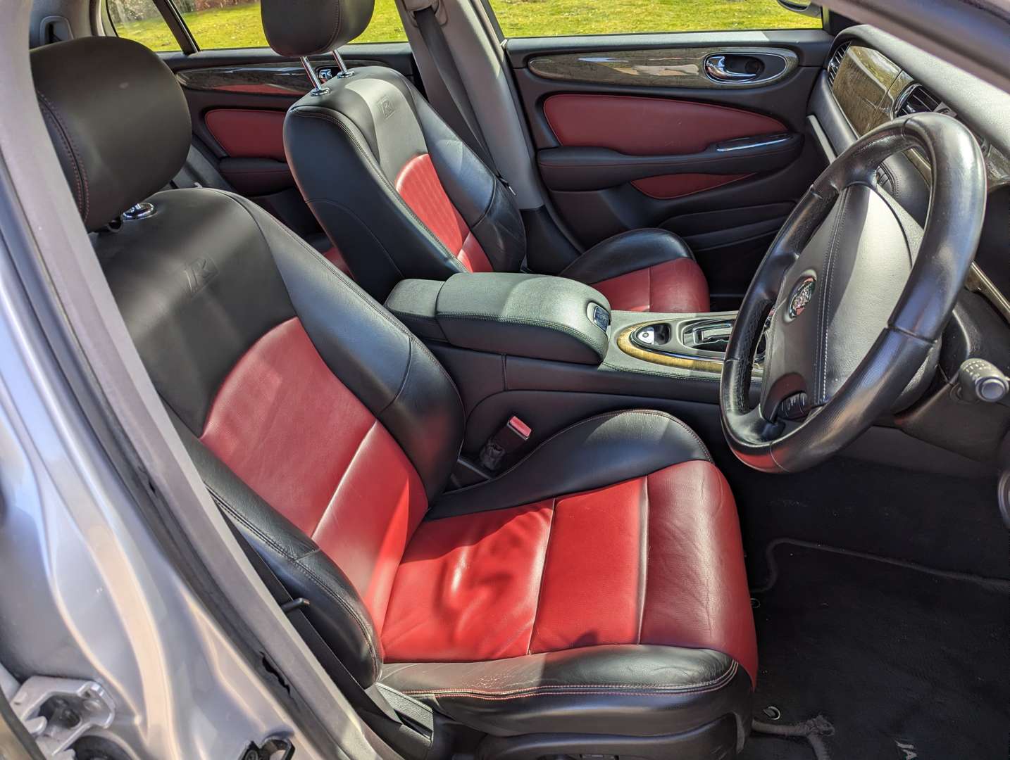 <p>2003 JAGUAR XJR V8 SUPERCHARGE AUTO</p>