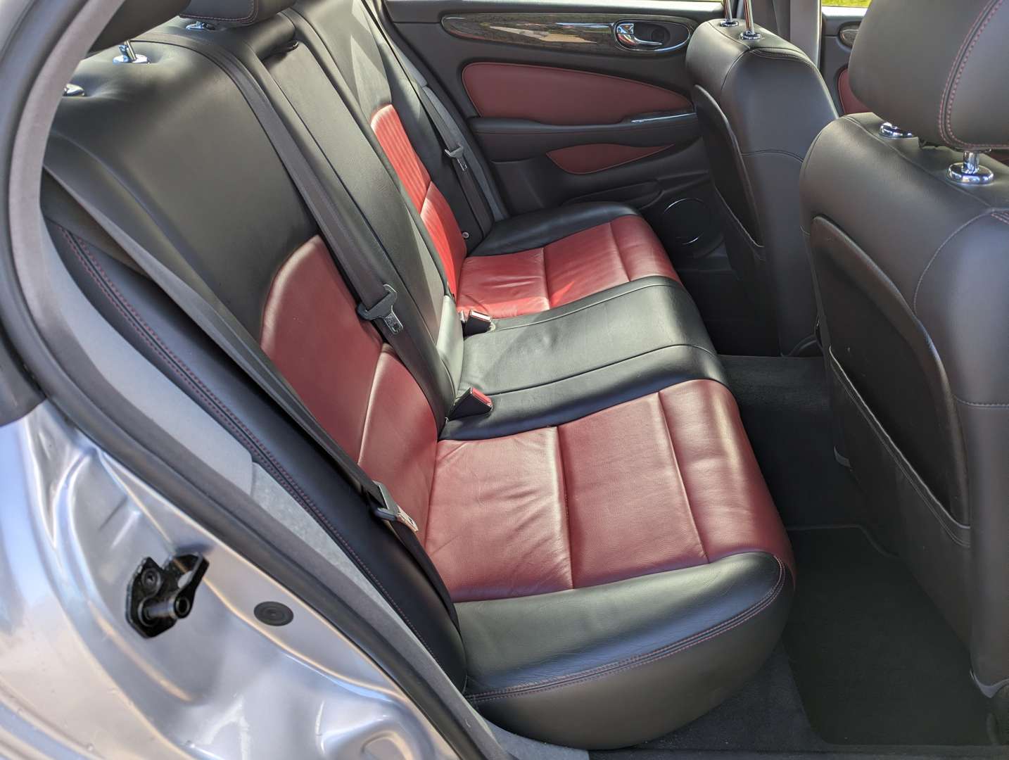 <p>2003 JAGUAR XJR V8 SUPERCHARGE AUTO</p>