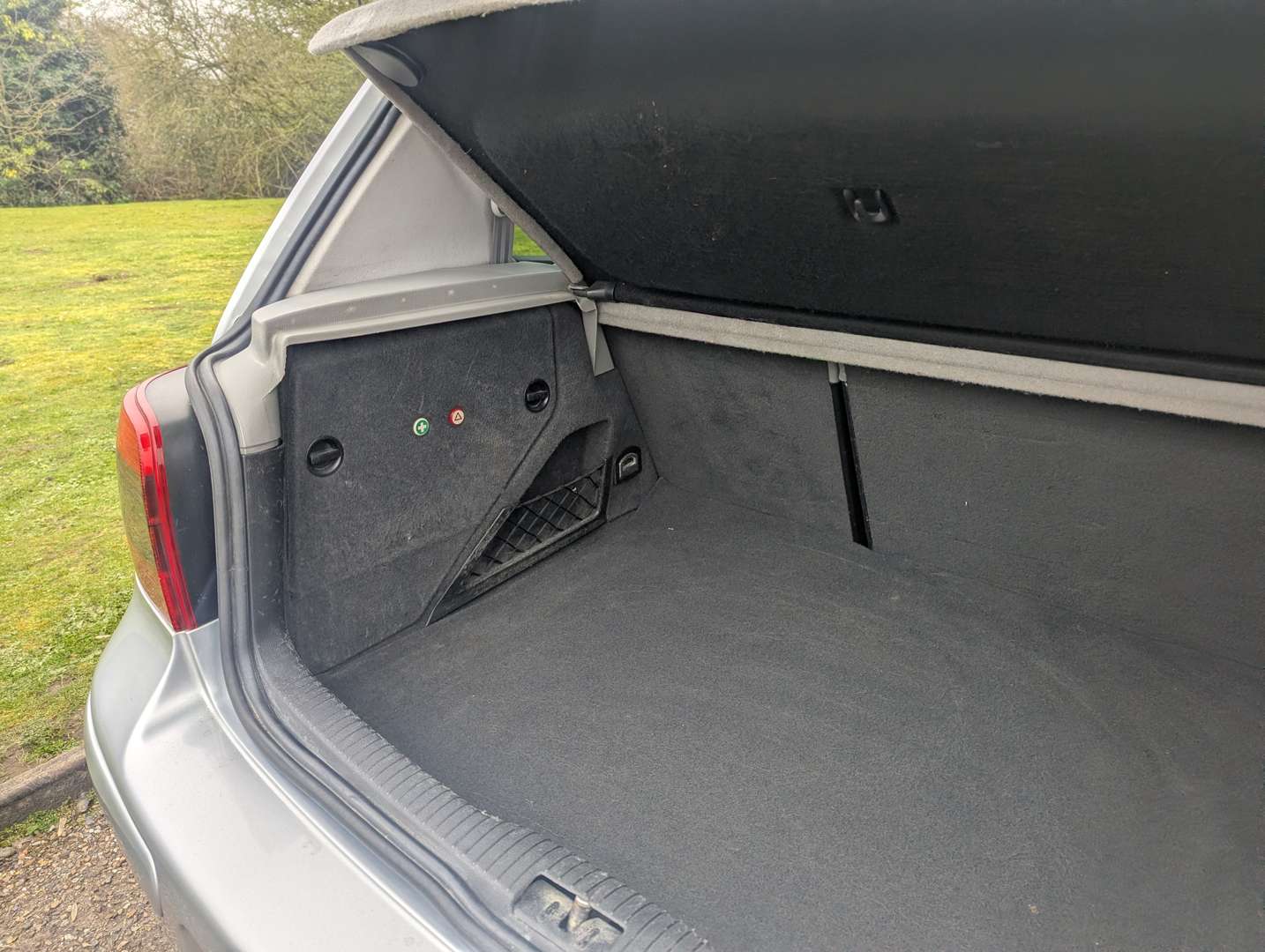 <p>2003 VW GOLF V6 4MOTION</p>