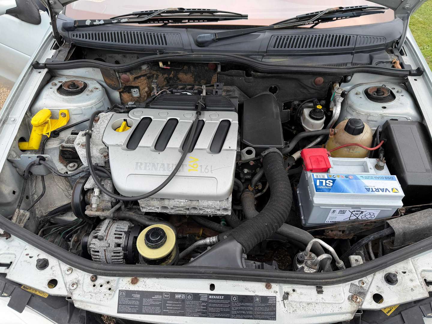 <p>2002 RENAULT MEGANE DYNAMIQUE + CABRIO</p>