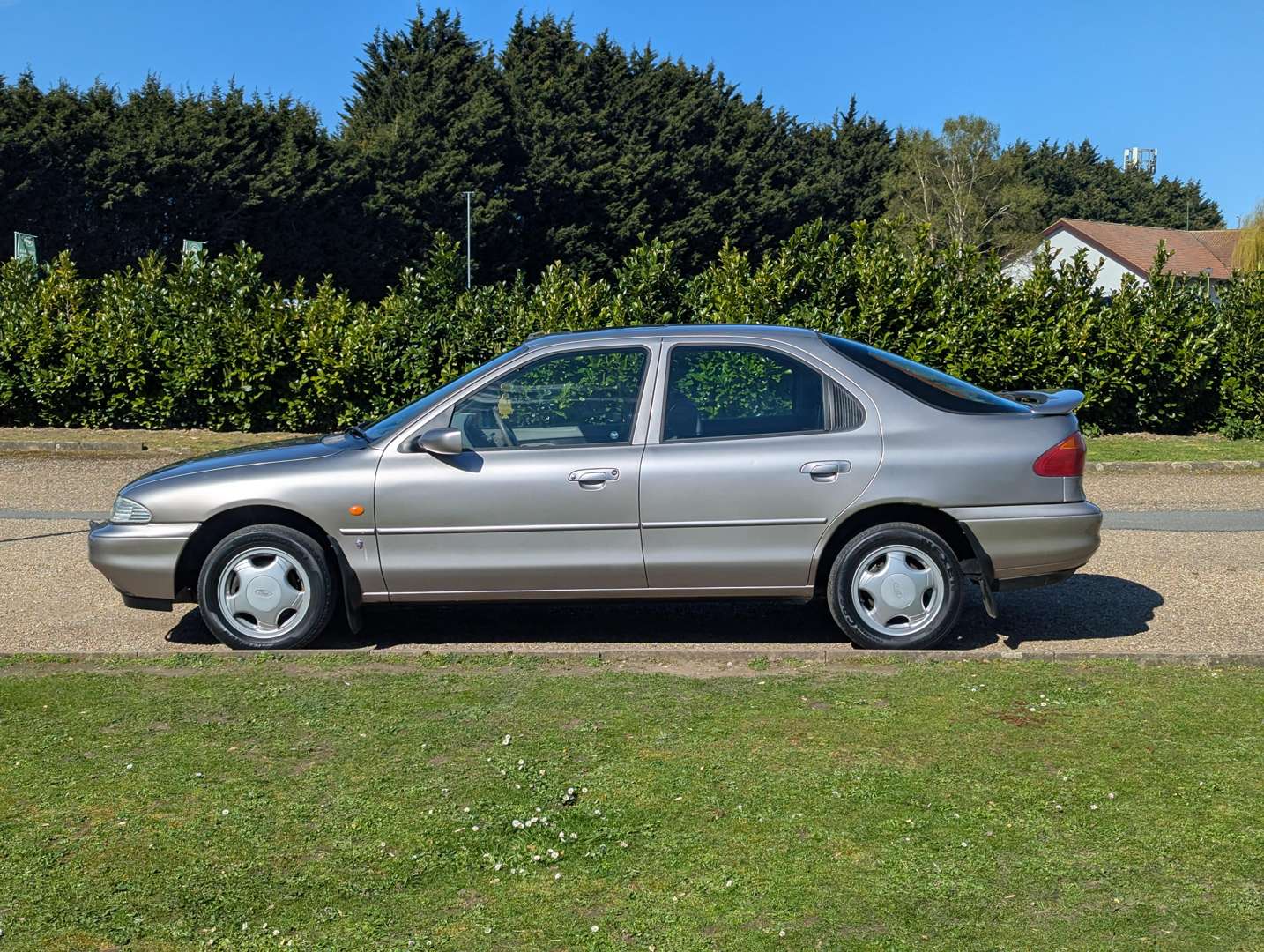<p>1993 FORD MONDEO 2.0 GHIA</p>