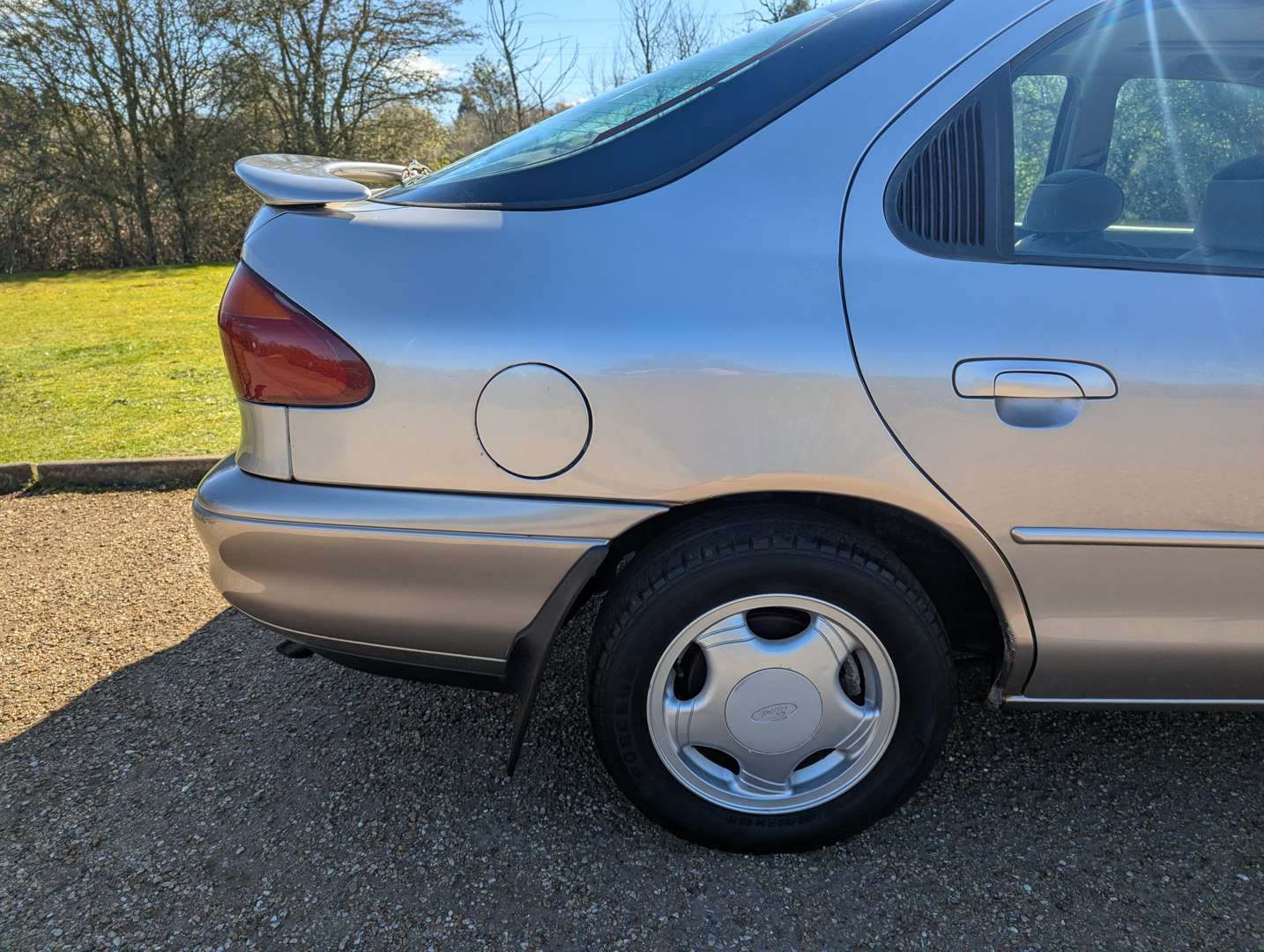 <p>1993 FORD MONDEO 2.0 GHIA</p>