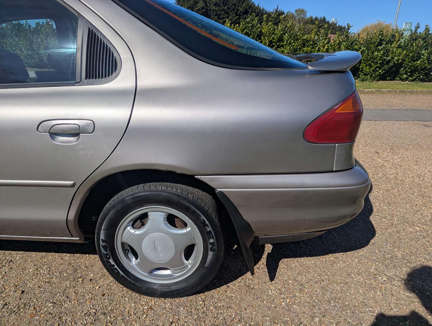 <p>1993 FORD MONDEO 2.0 GHIA</p>