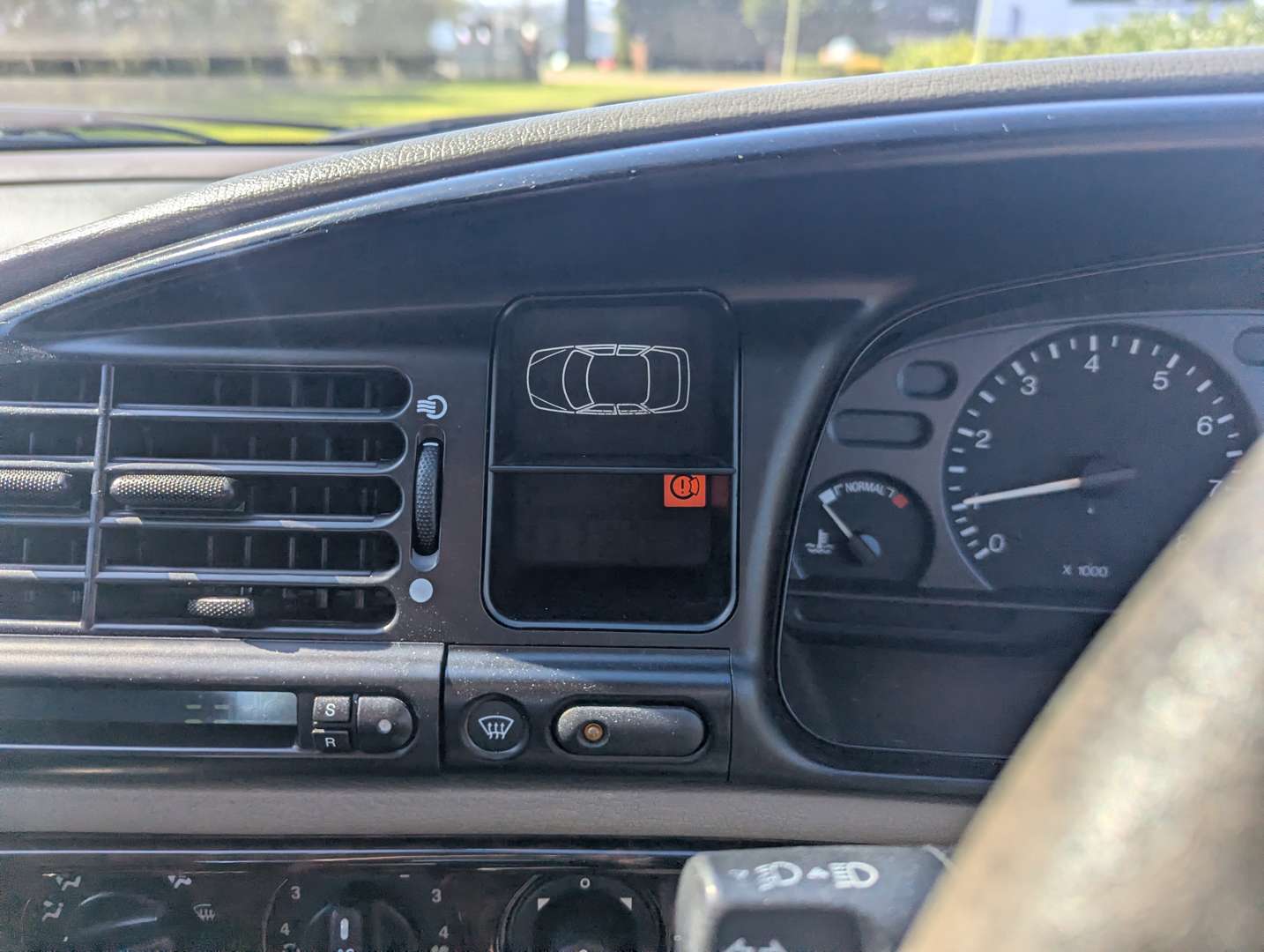 <p>1993 FORD MONDEO 2.0 GHIA</p>