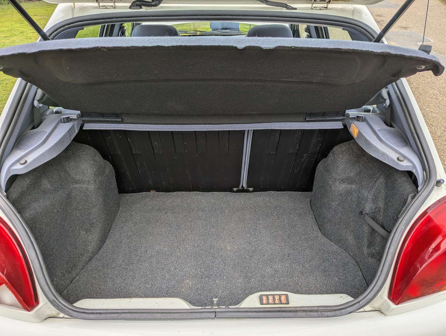 <p>1997 FORD FIESTA GHIA X AUTO</p>