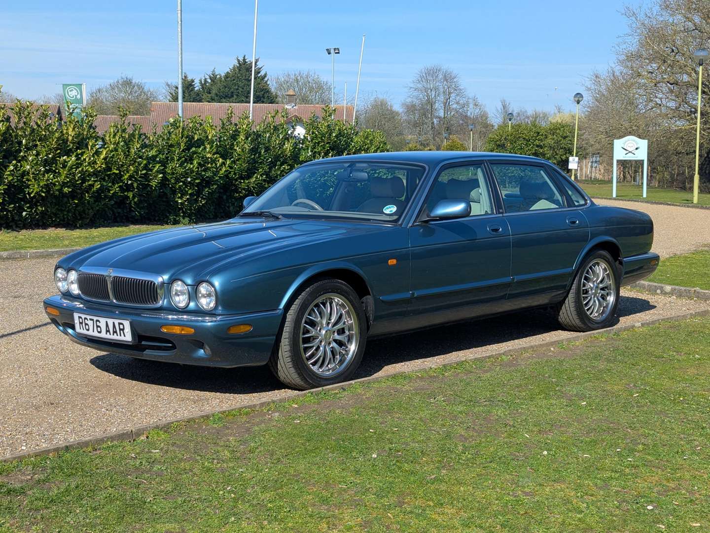 <p>1998 JAGUAR XJ8 3.2 AUTO</p>