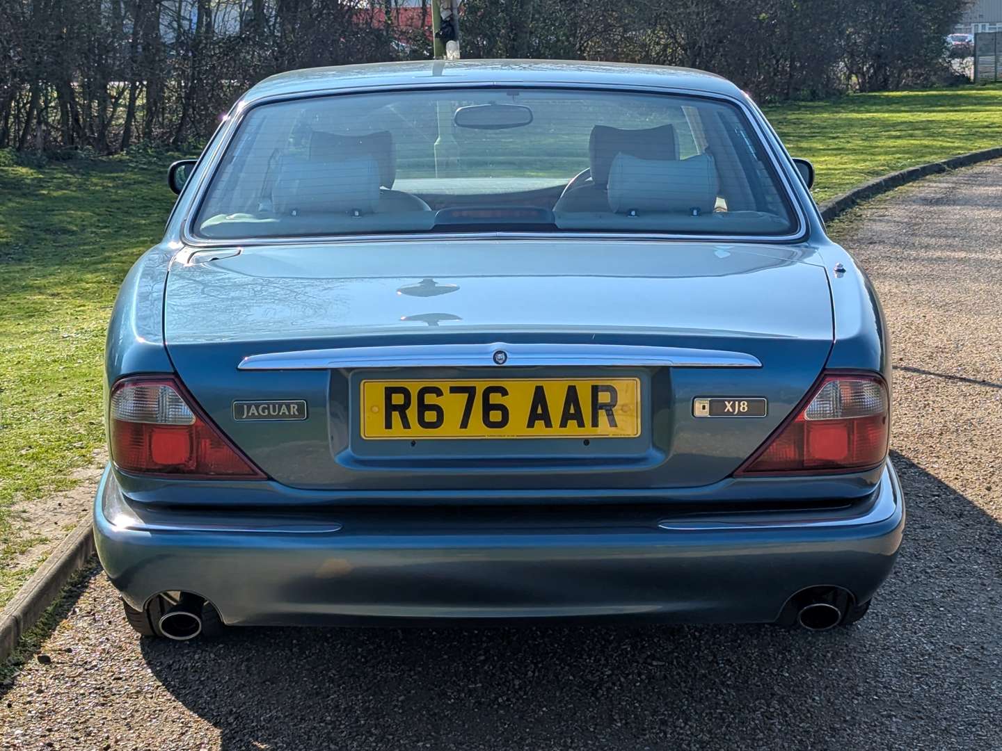 <p>1998 JAGUAR XJ8 3.2 AUTO</p>