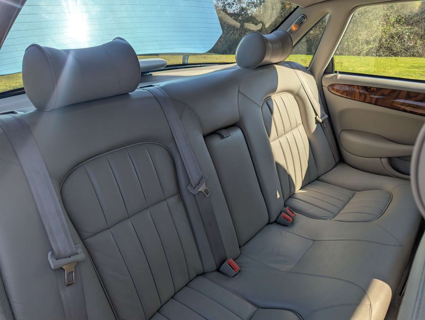 <p>1998 JAGUAR XJ8 3.2 AUTO</p>