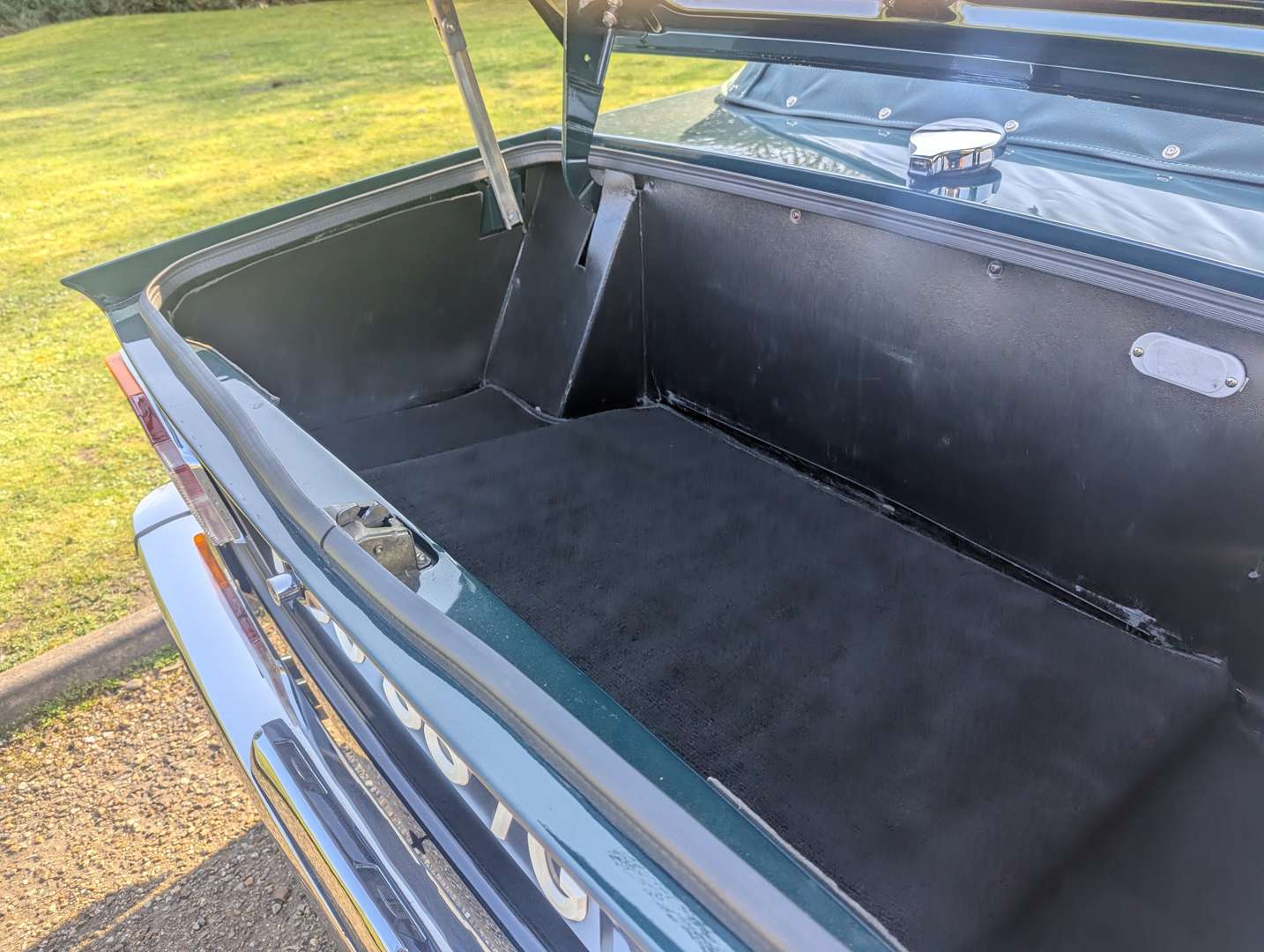 <p>1969 TRIUMPH TR6</p>