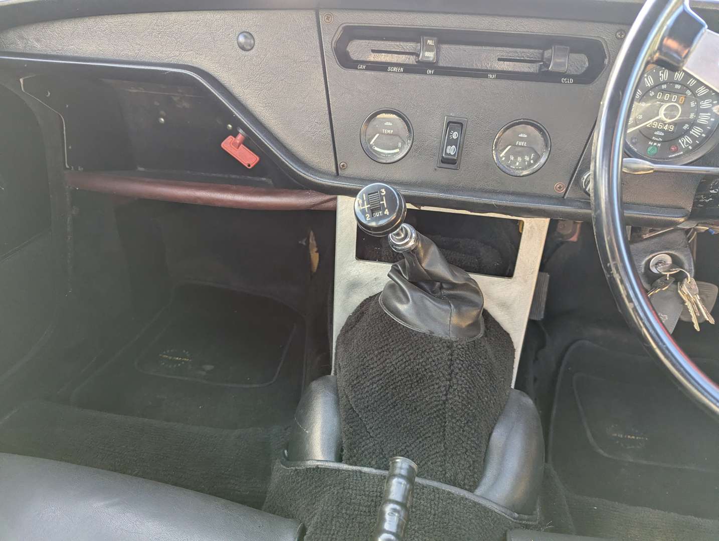 <p>1973 TRIUMPH SPITFIRE 1300</p>