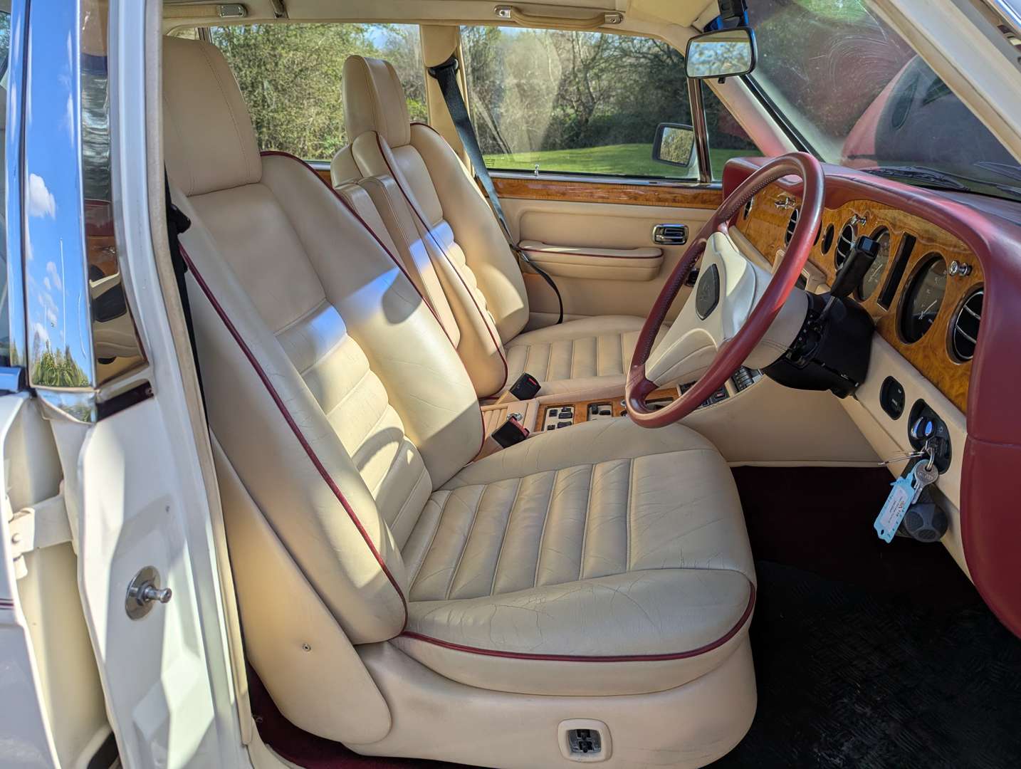 <p>1991 BENTLEY TURBO R AUTO</p>