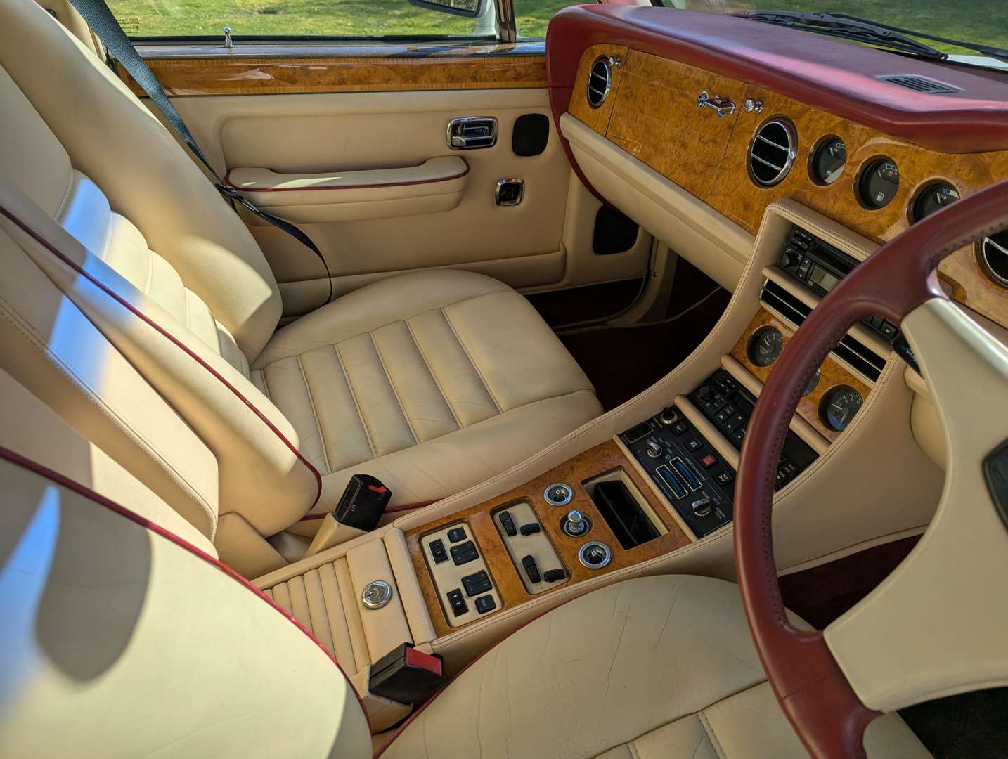 <p>1991 BENTLEY TURBO R AUTO</p>