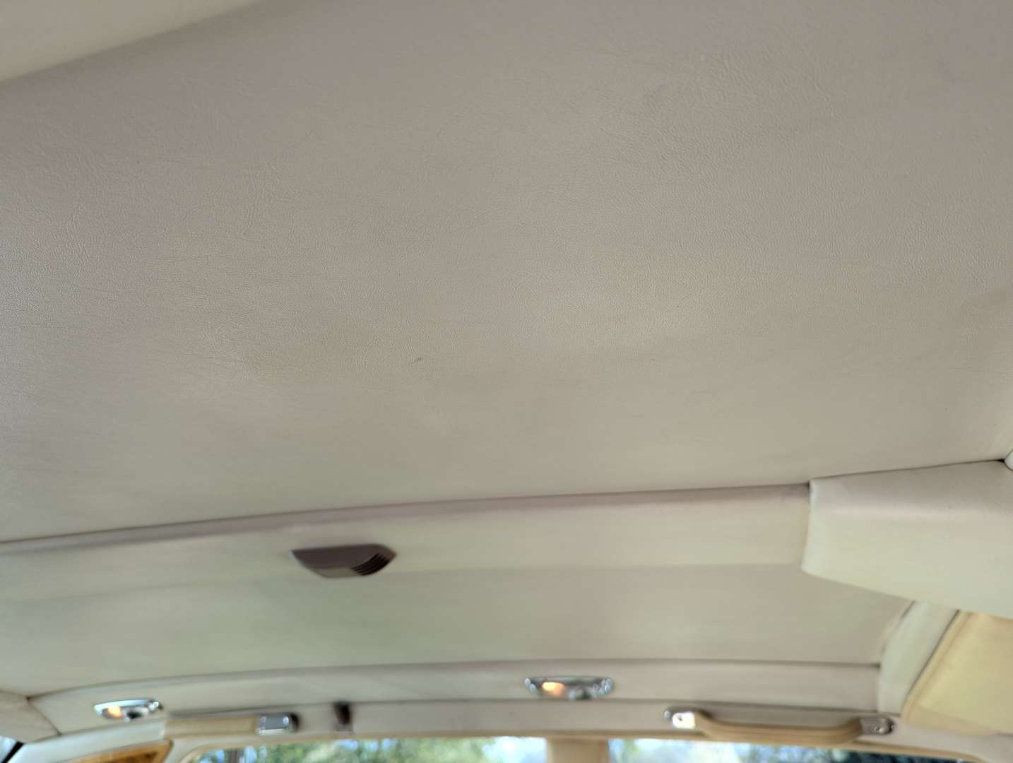 <p>1991 BENTLEY TURBO R AUTO</p>