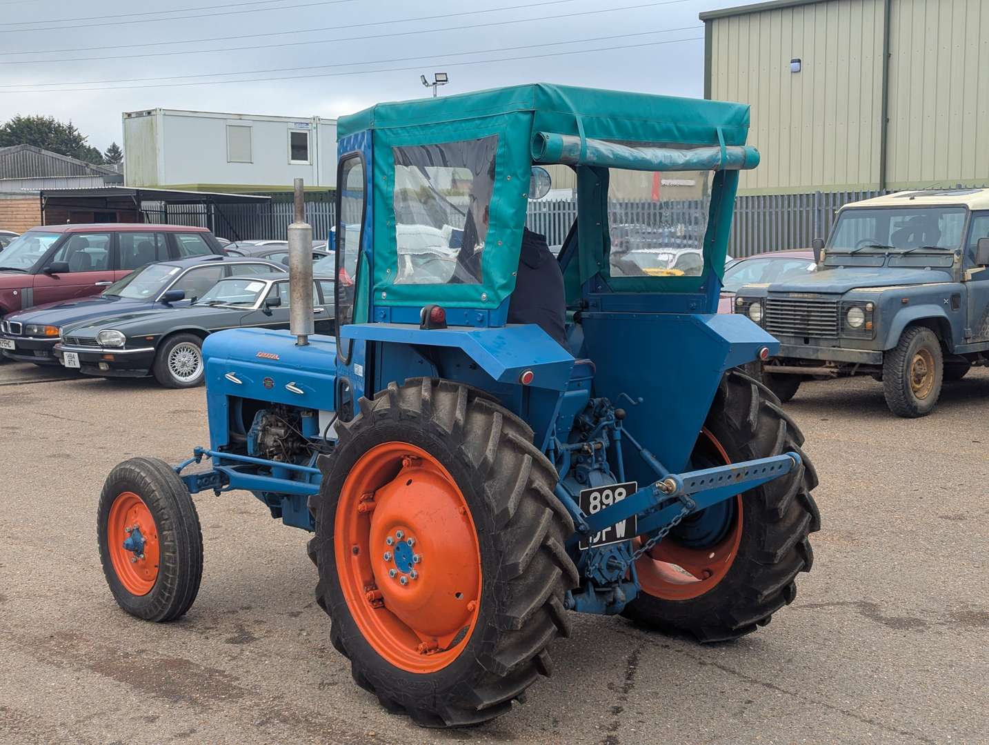 <p>1963 FORDSON SUPER DEXTA</p>