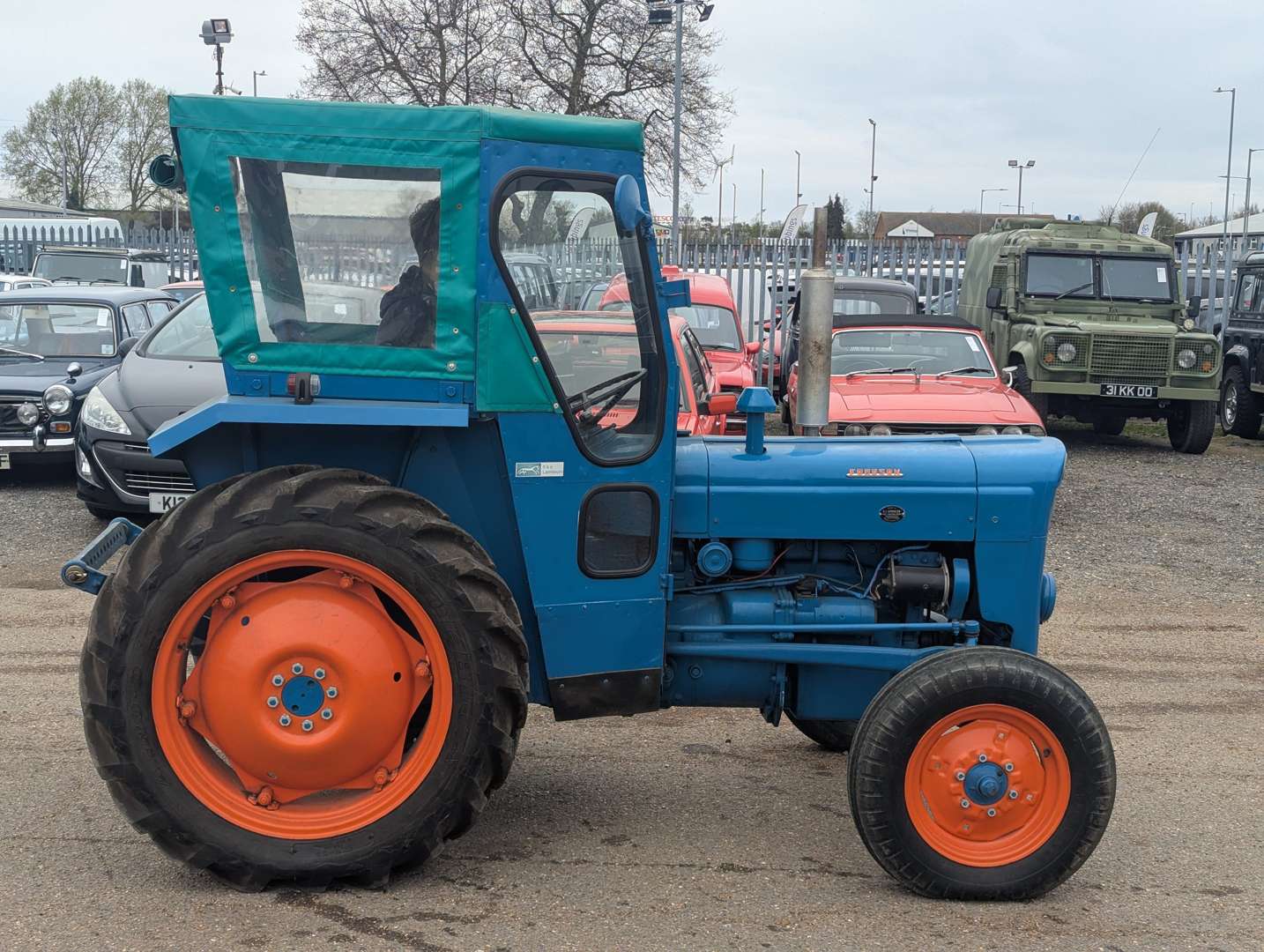 <p>1963 FORDSON SUPER DEXTA</p>