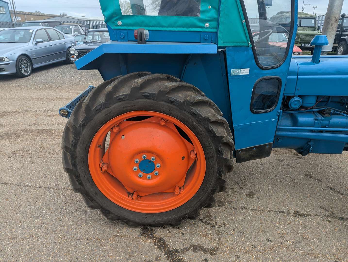 <p>1963 FORDSON SUPER DEXTA</p>